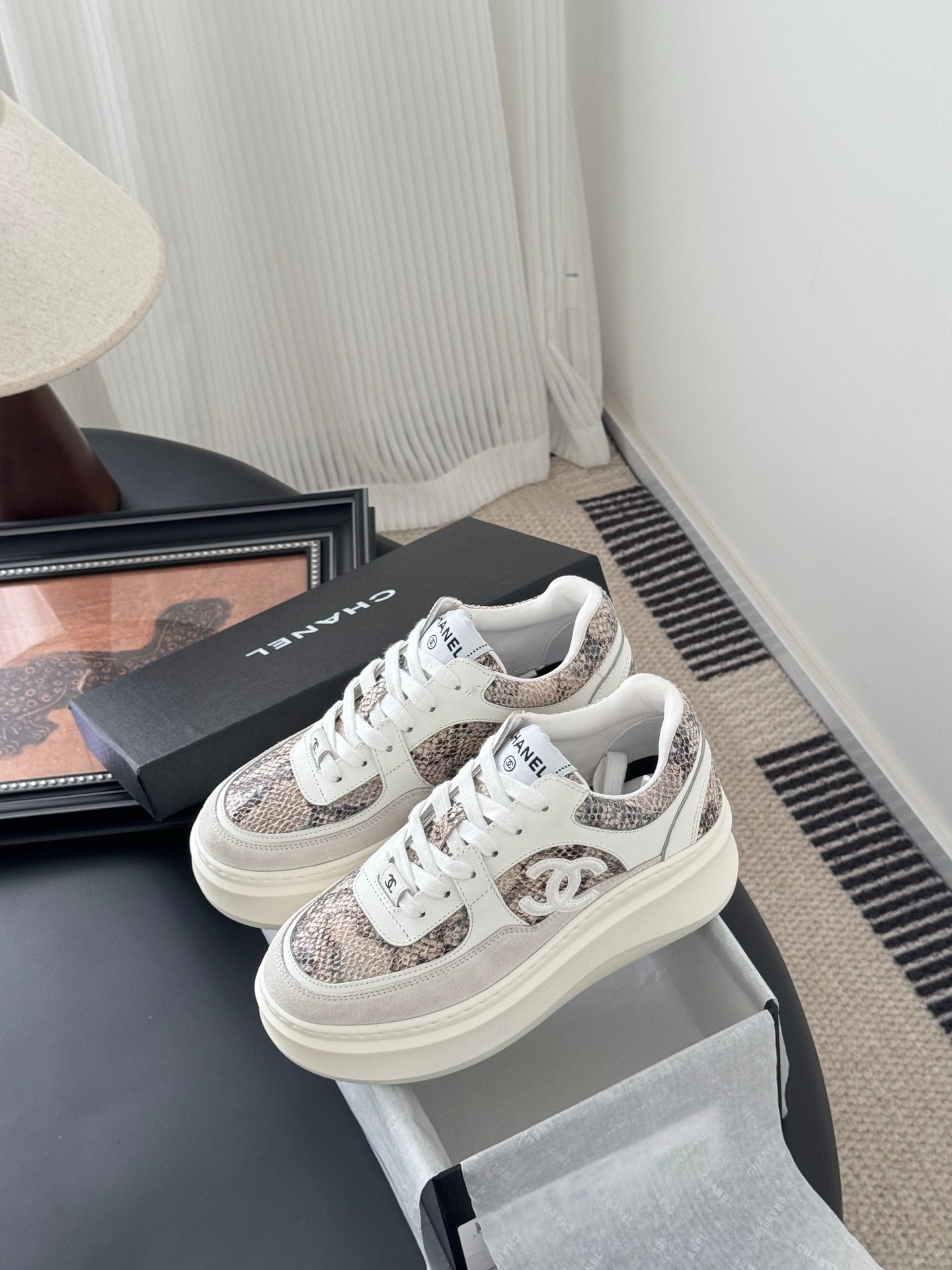 샤넬 25C 신상 스니커즈