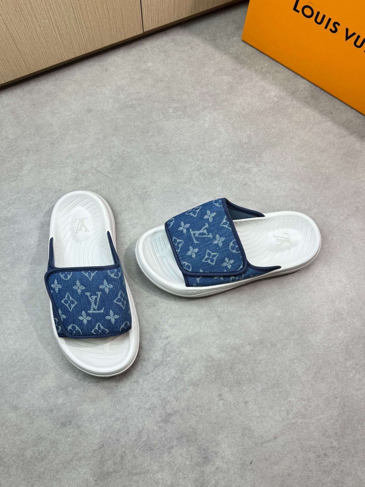 루이비통 마이애미 뮬