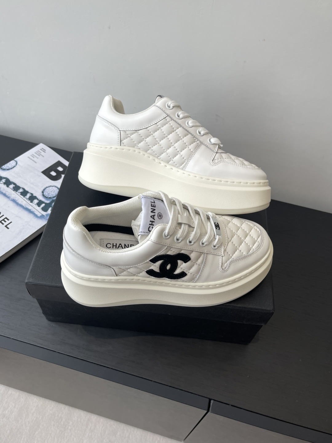 샤넬 25ss 봄여름 신상 통굽 스니커즈