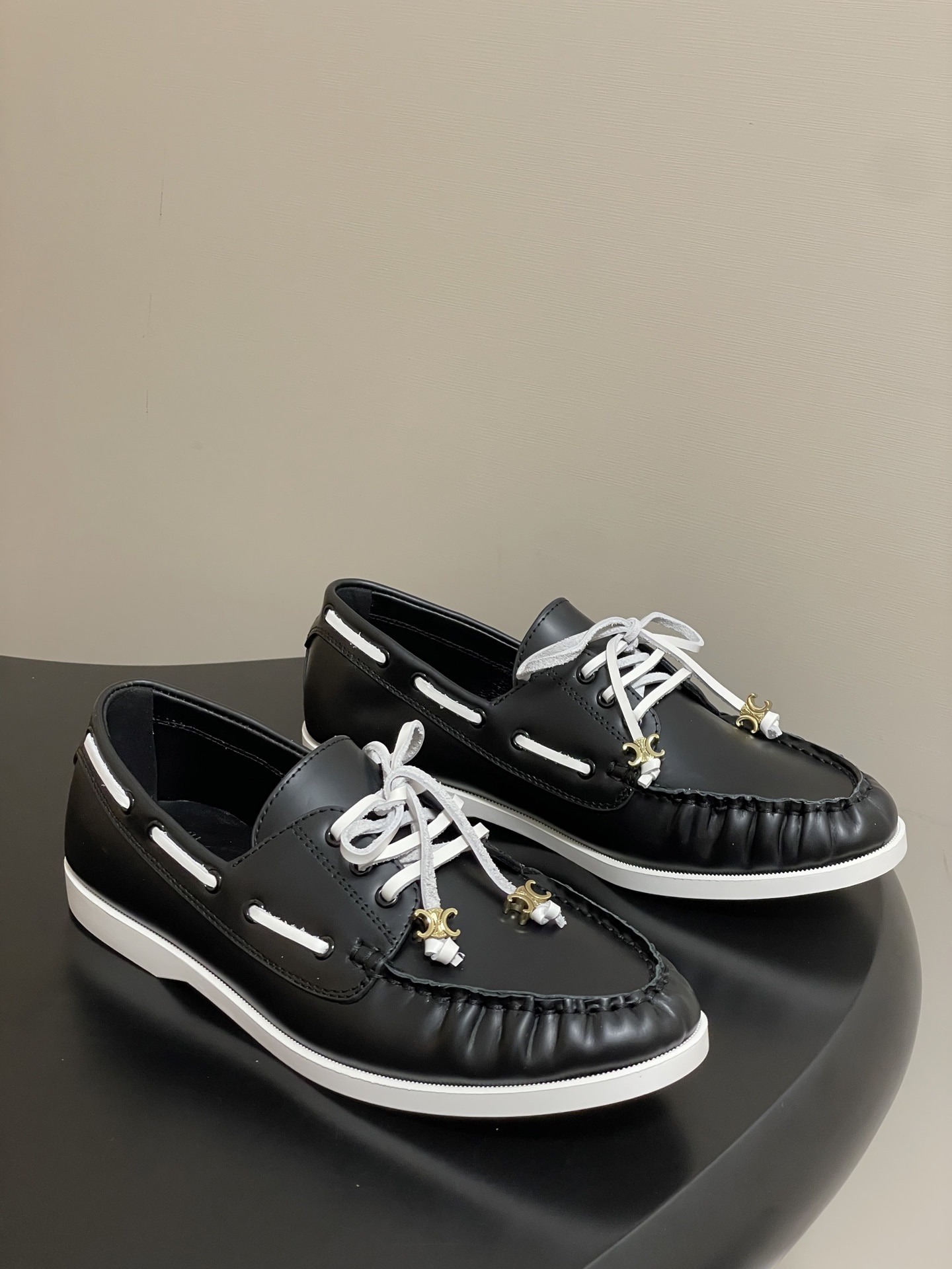 셀린느 25ss 신상 스트랩 플랫 로퍼