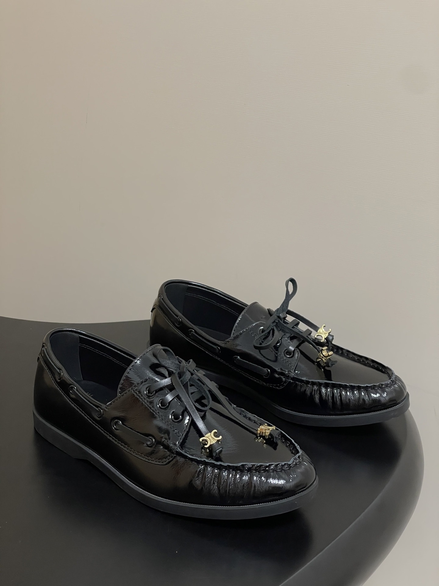 셀린느 25ss 신상 스트랩 플랫 로퍼