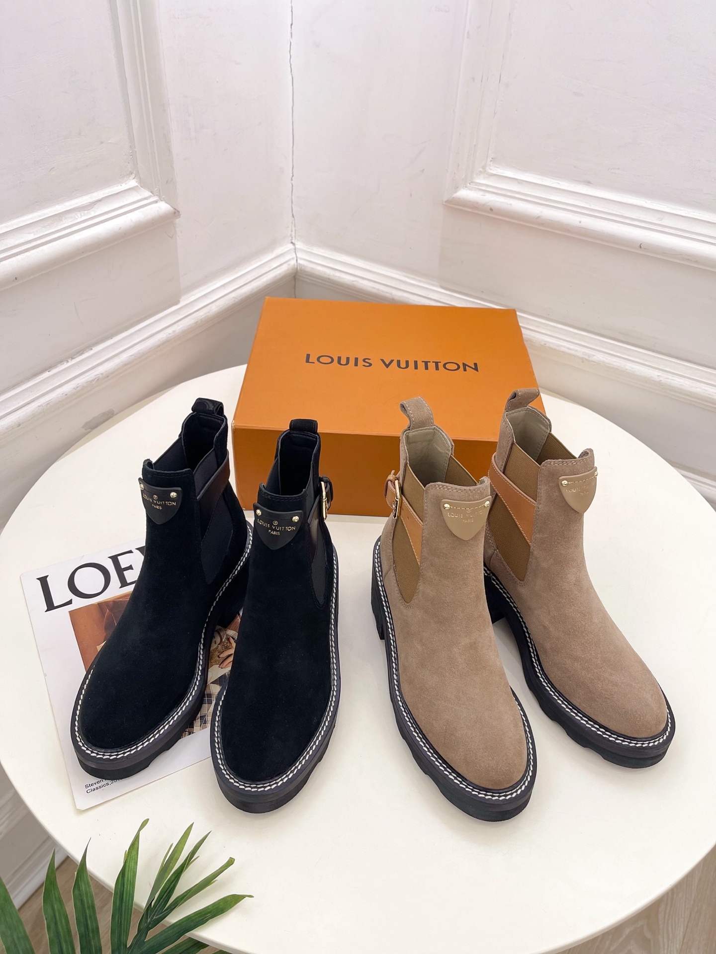 루이비통 25 신상 메탈 앵클 라이더 부츠