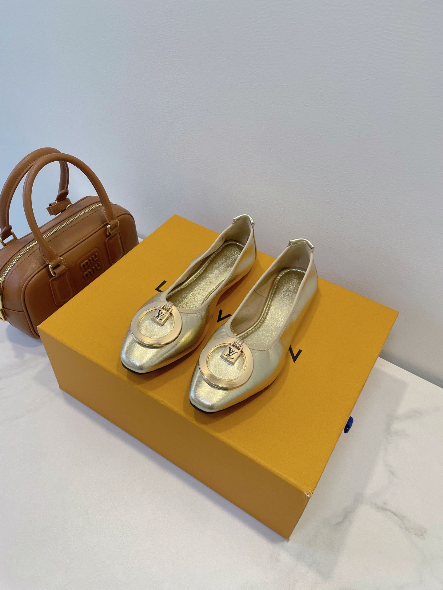 루이비통 신상 발레 단화