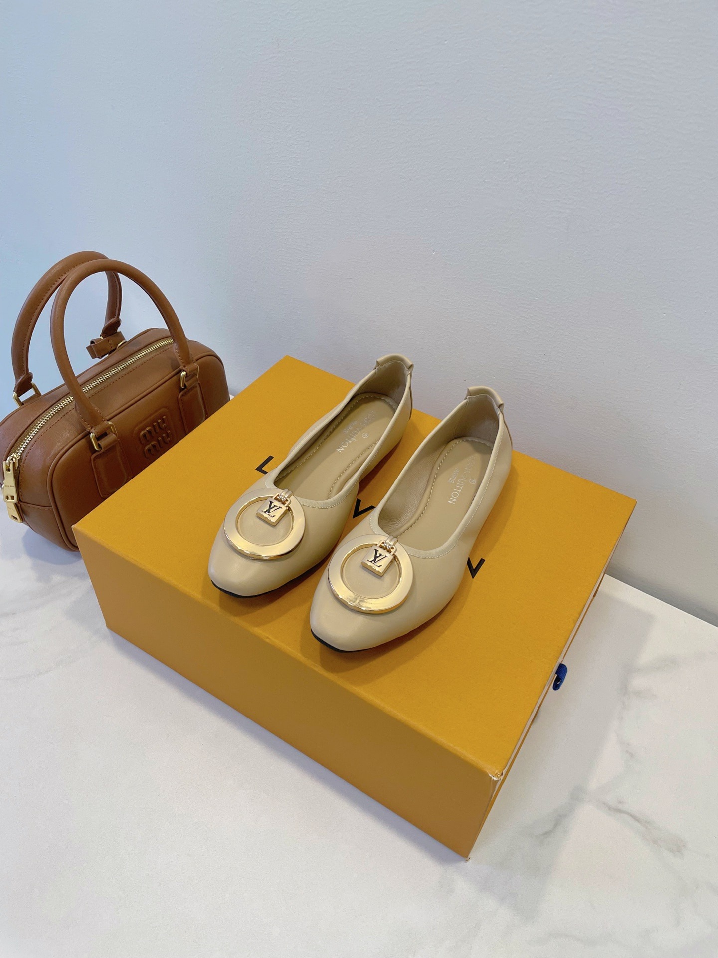 루이비통 신상 발레 단화