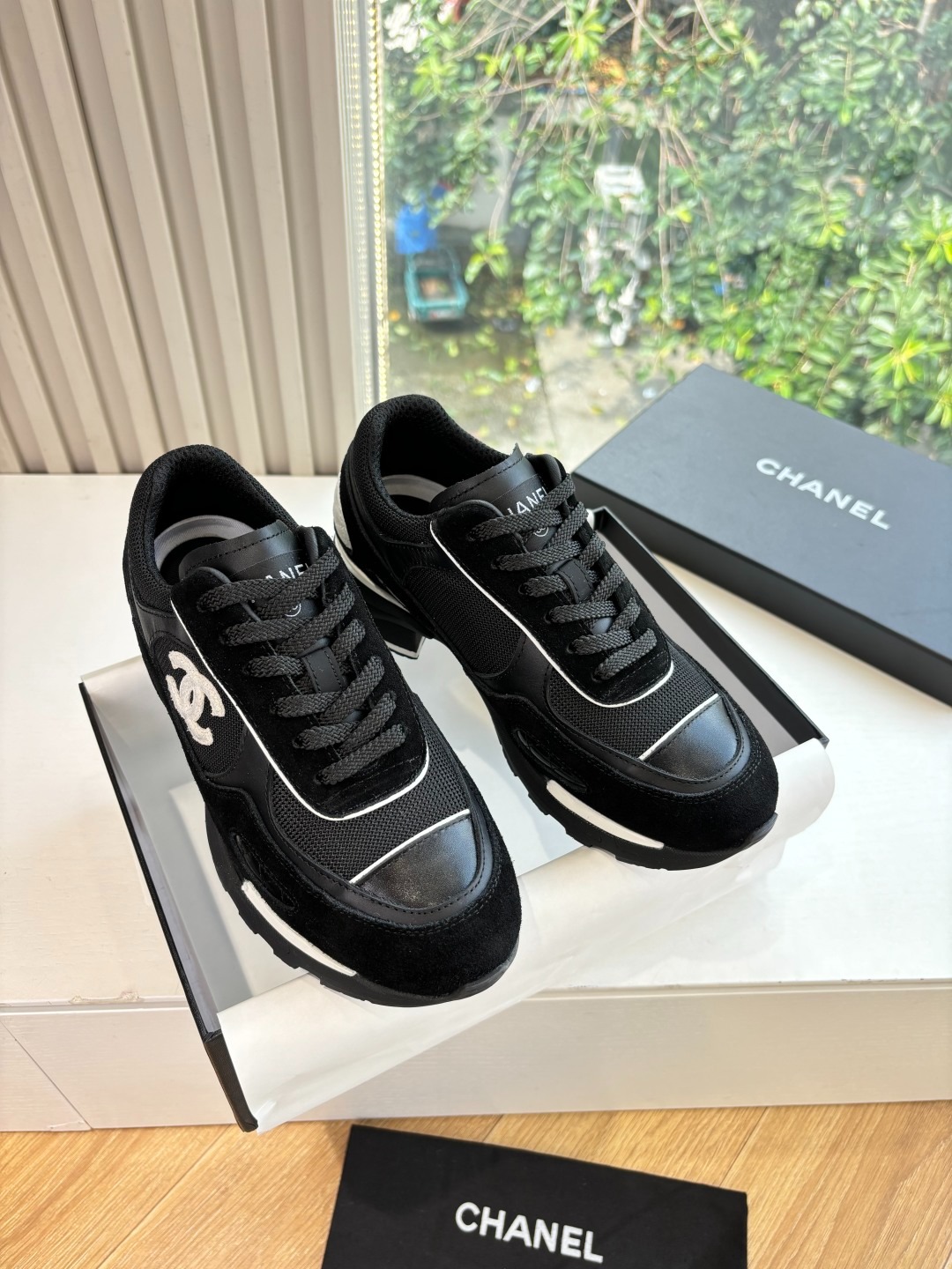 샤넬 25k 신상 하이탑 배색 스니커즈