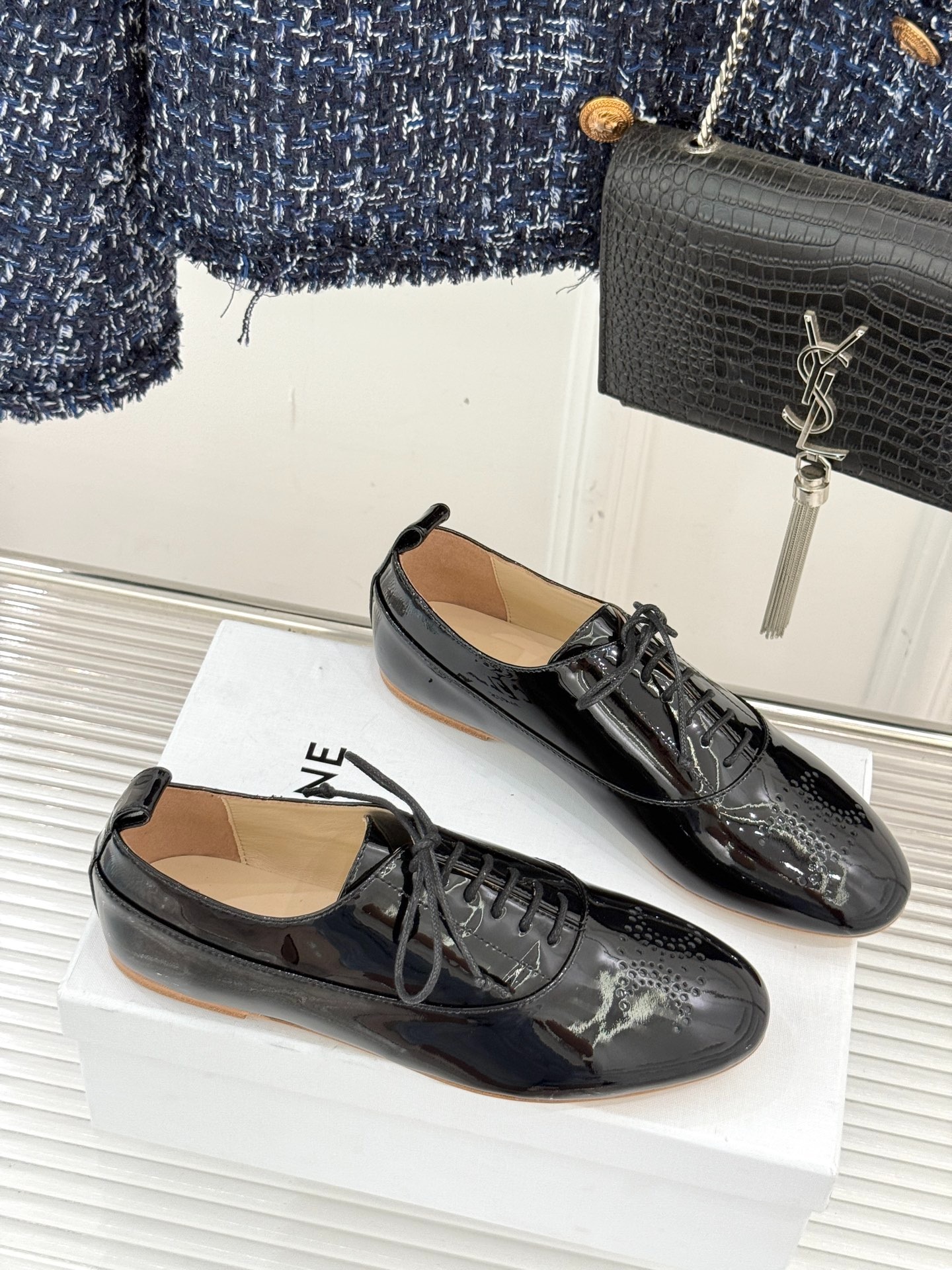 셀린느 25WF 신상 스니커즈