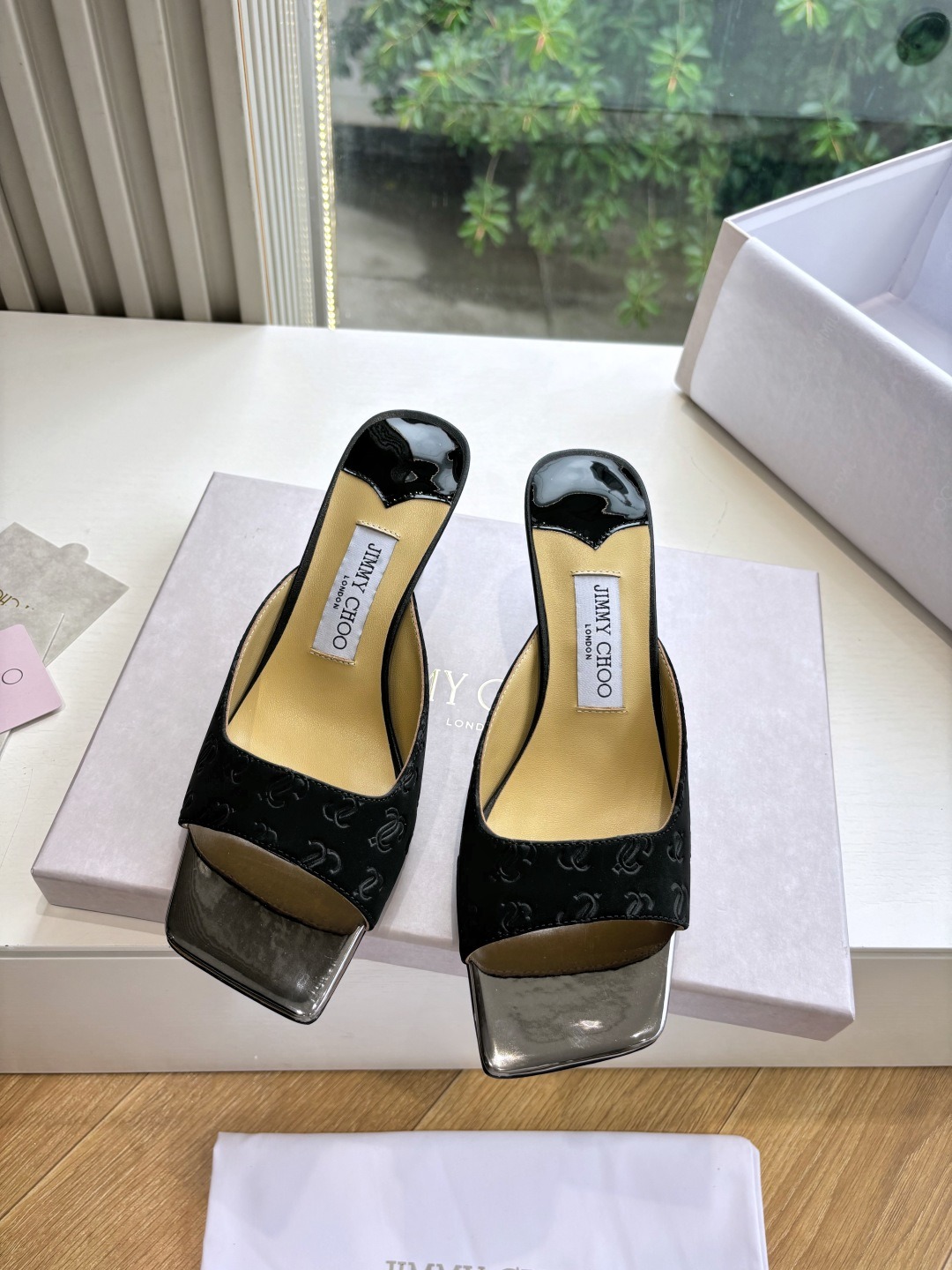 지미추 위클리 클래식 힐 슬리퍼