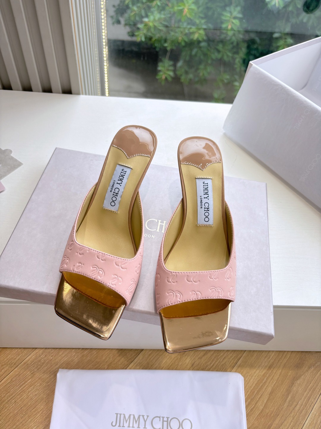 지미추 위클리 클래식 힐 슬리퍼