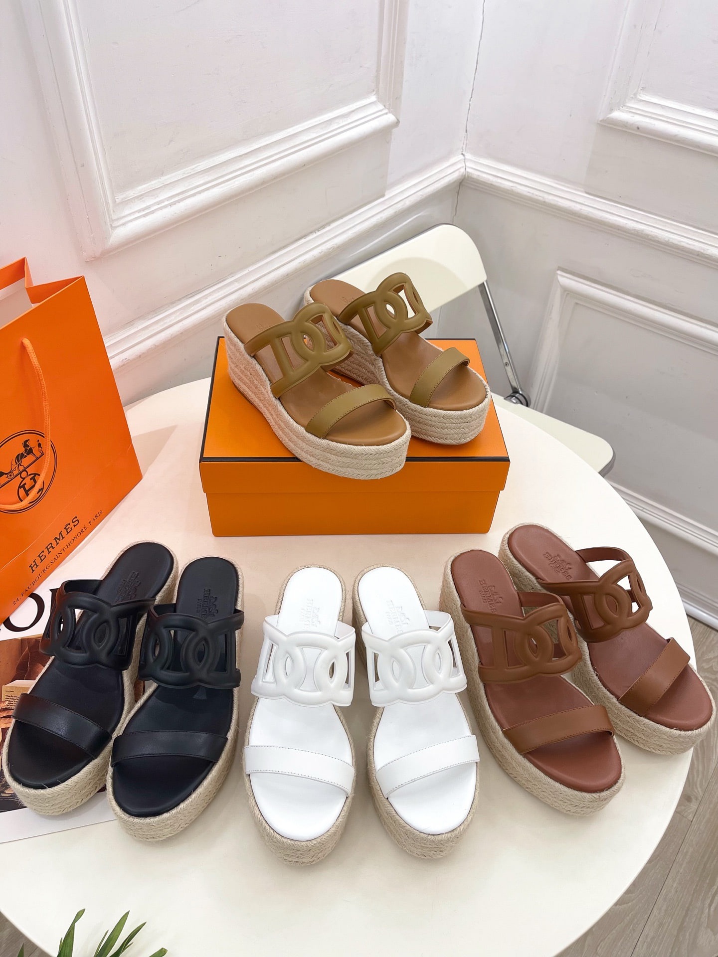 에르메스 25  추동 신상 통굽 웨지 슬리퍼