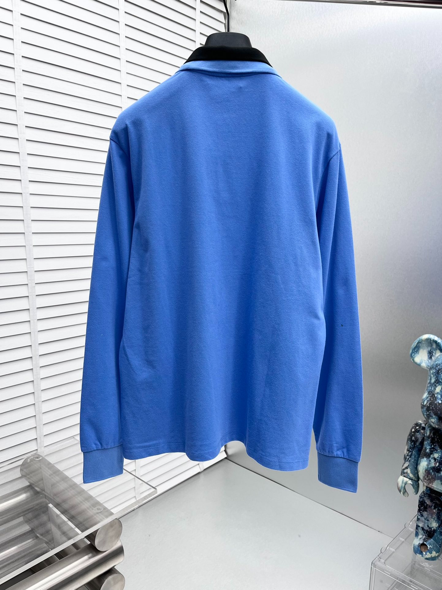 미우미우 25년 신상 이중넥 긴팔 폴로 셔츠