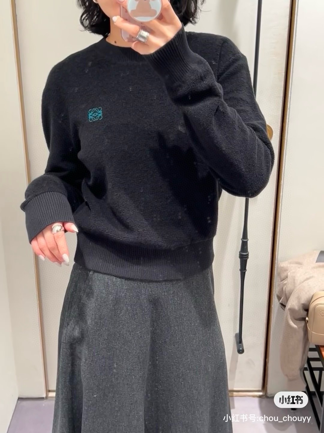 로에베 초봄 신상 울100% 라운드 니트 탑