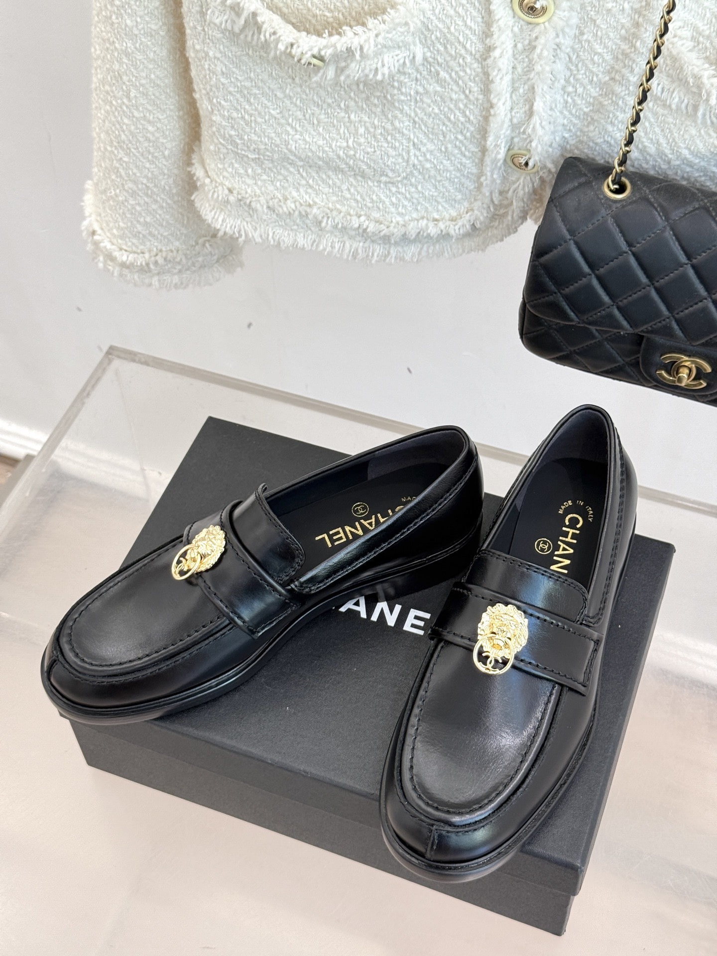 샤넬 25A 신상 더블C 빈티지 로퍼