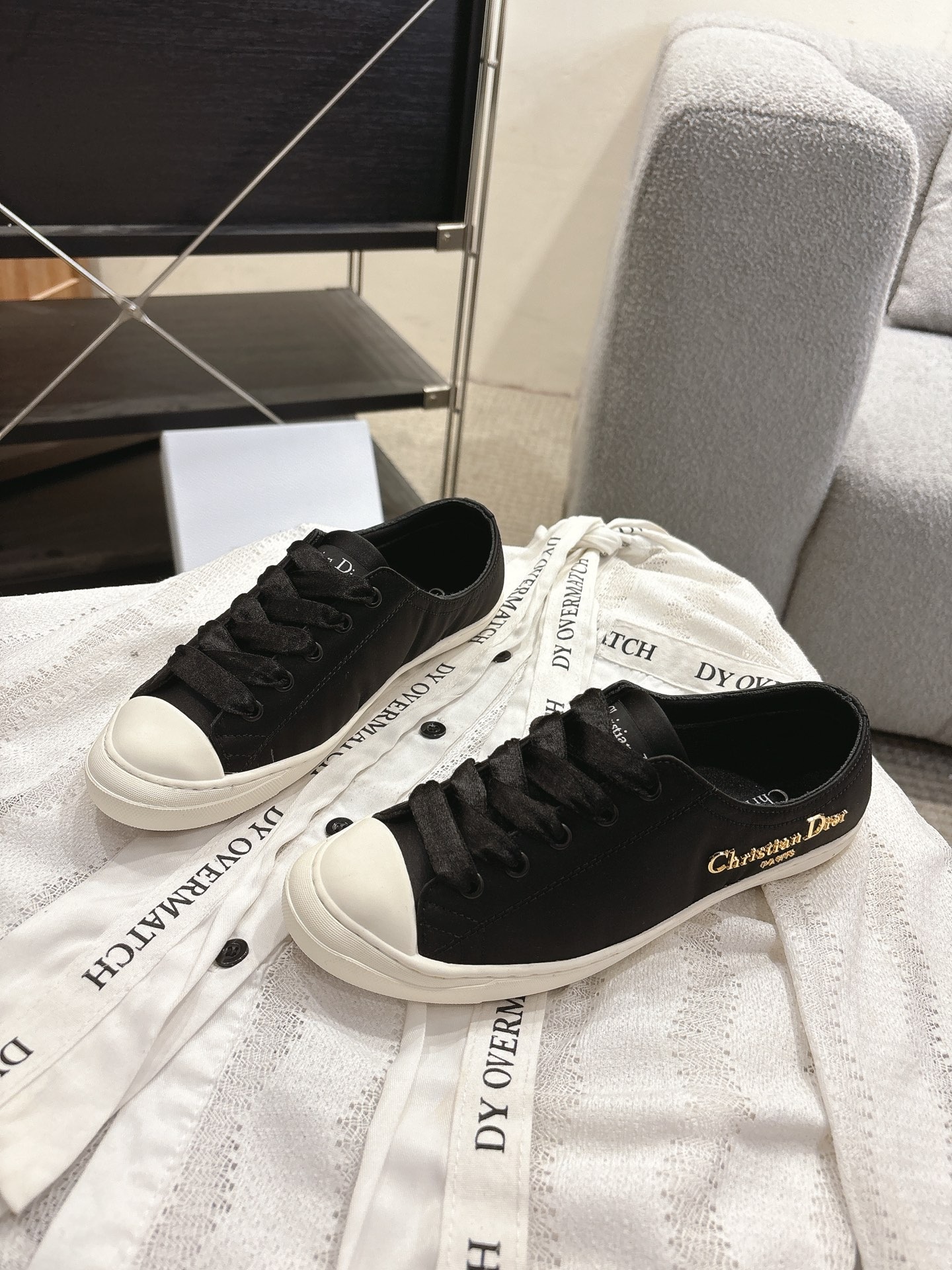 디올 25ss 신상 새틴화 스니커즈