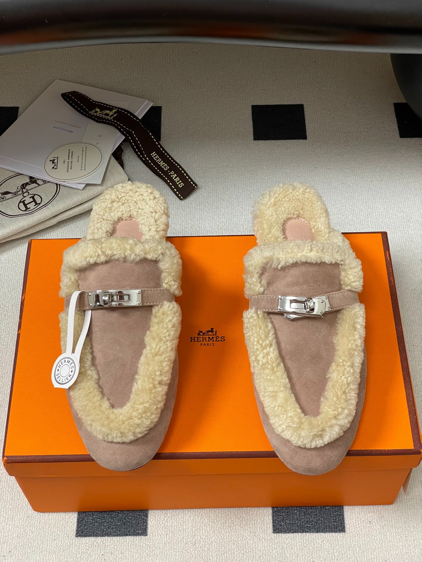 에르메스 오즈울 뮬러 클래식 켈리백 세미슬리퍼