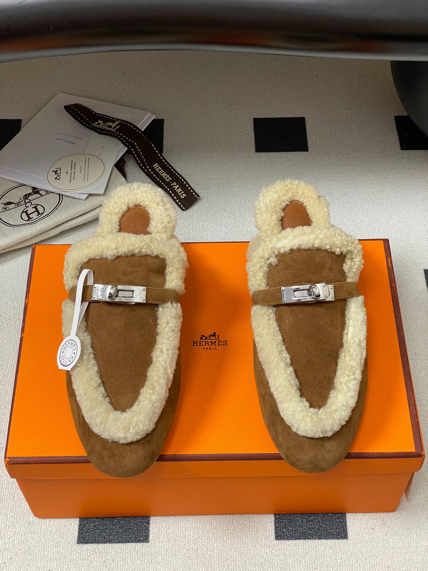 에르메스 오즈울 뮬러 클래식 켈리백 세미슬리퍼