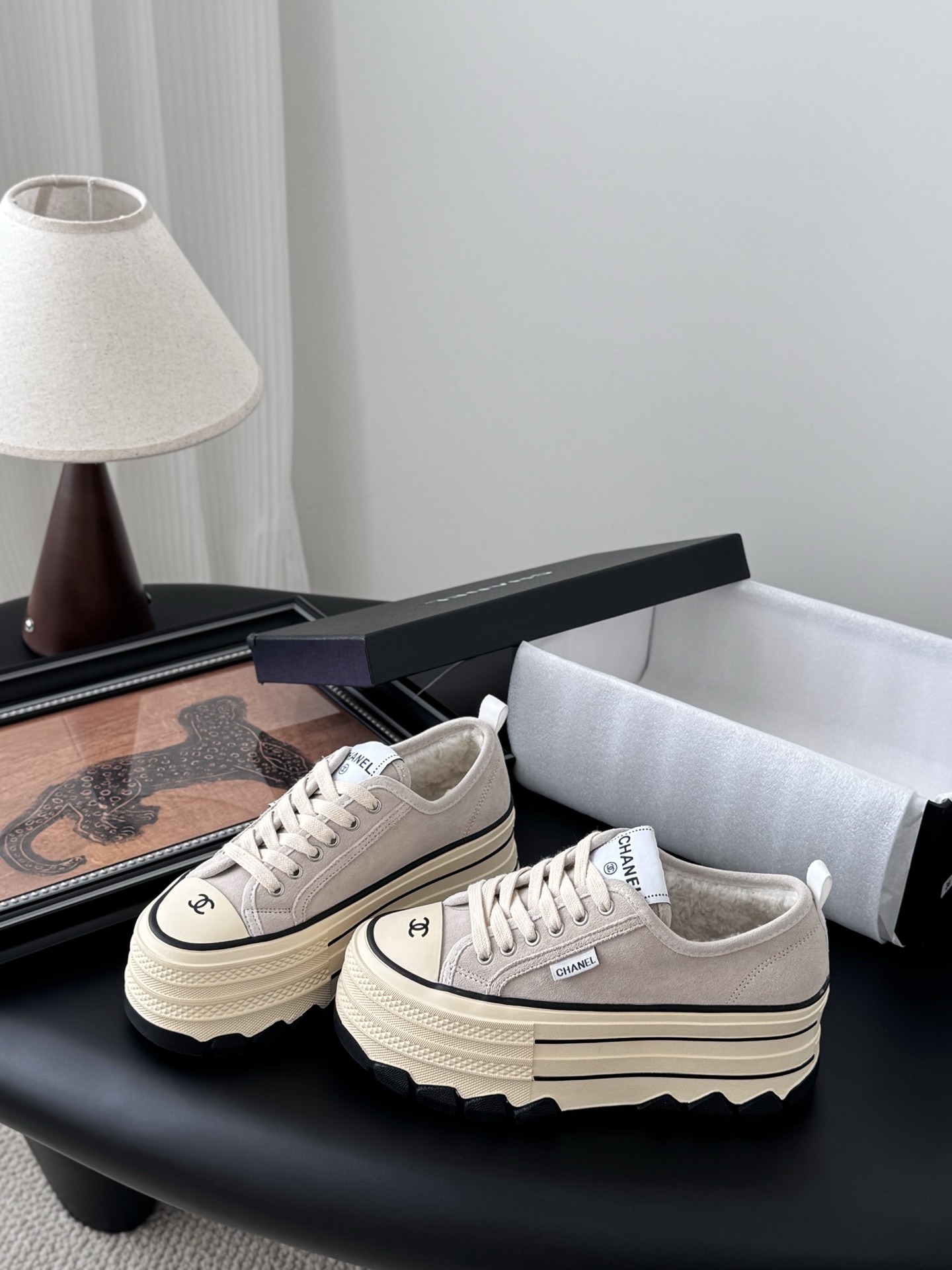 샤넬 양털 통굽 스니커즈
