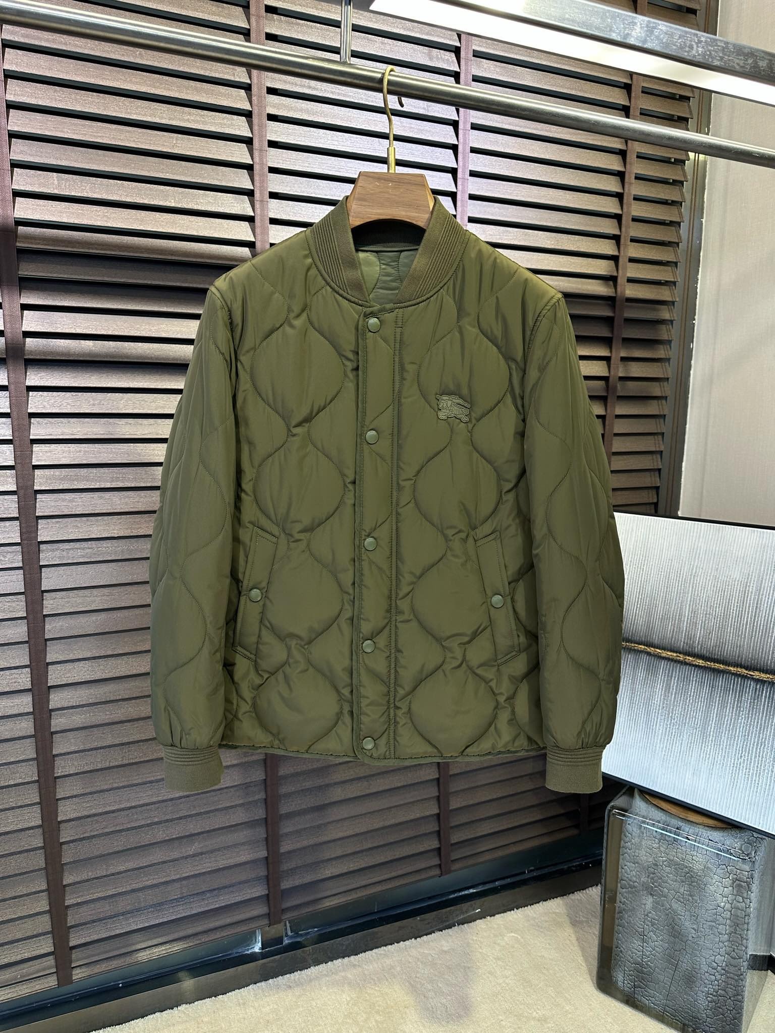 버버리 2025 신상 야구넥 패딩 점퍼