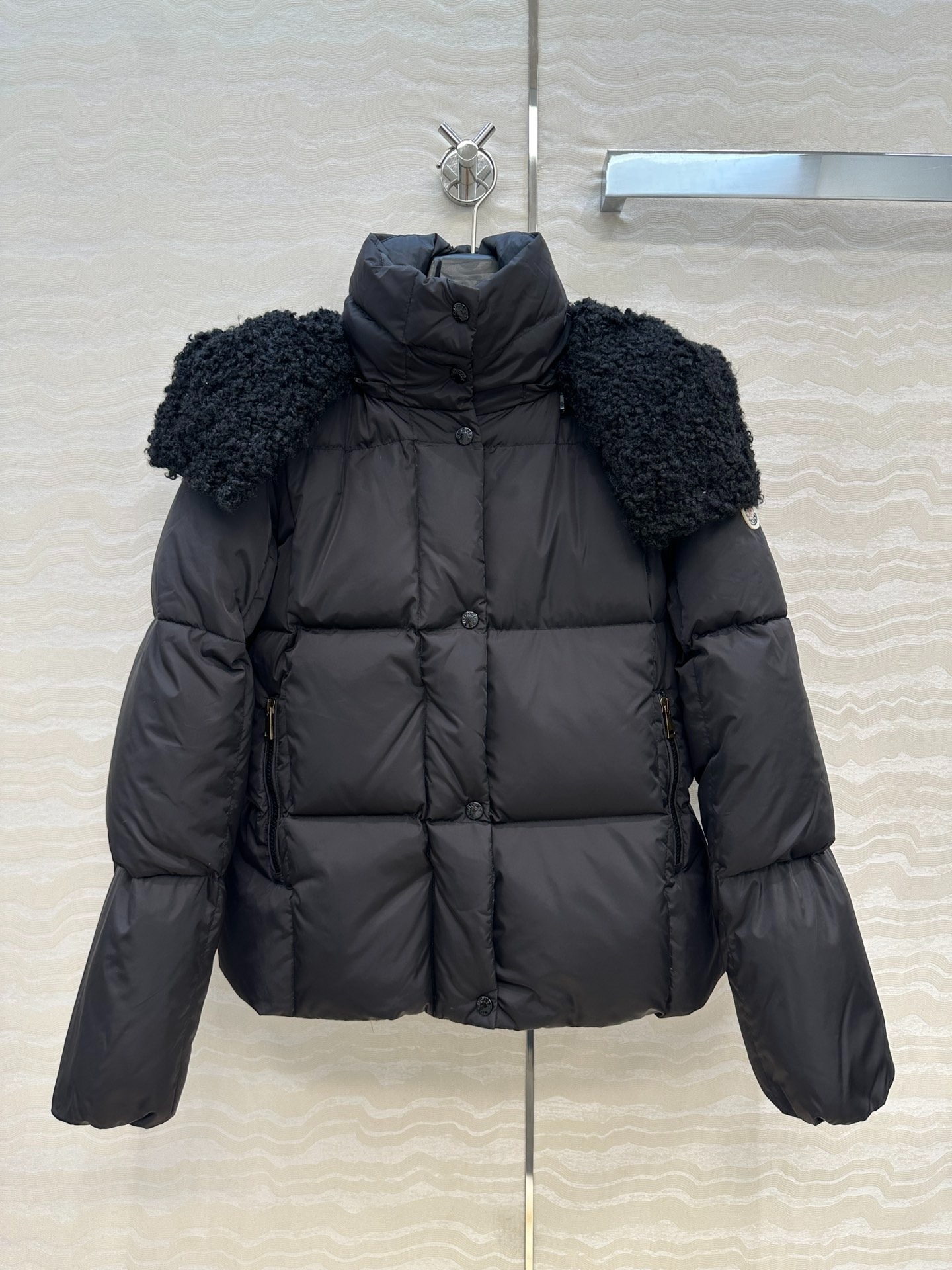 몽클레어 신상 체크 누빔 패딩