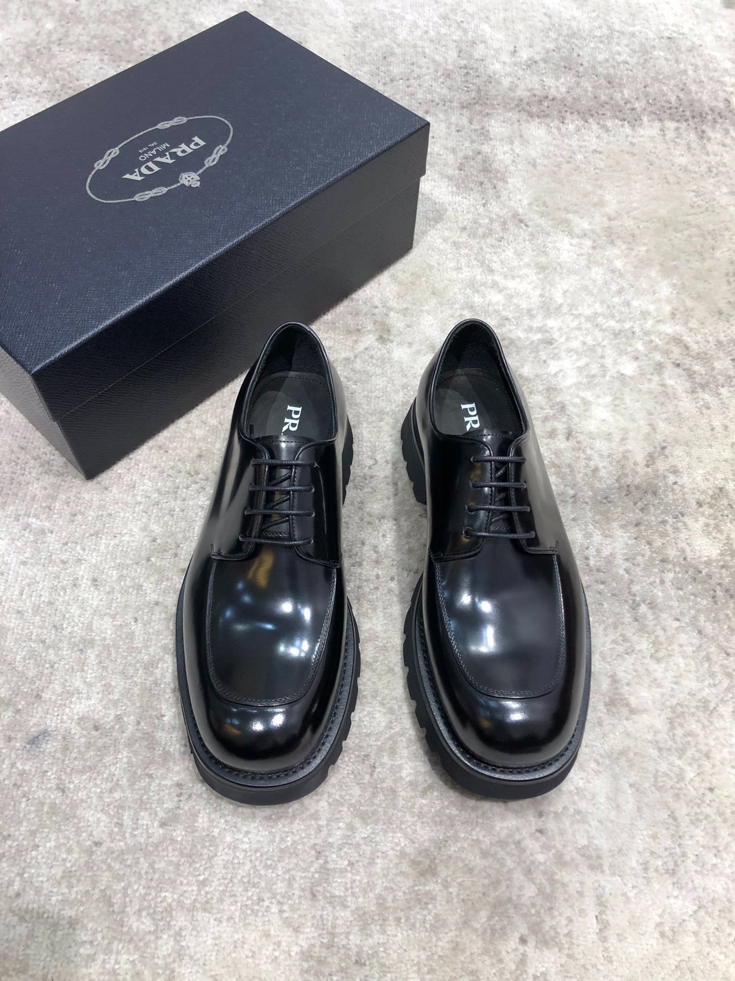 프라다 신상 로퍼