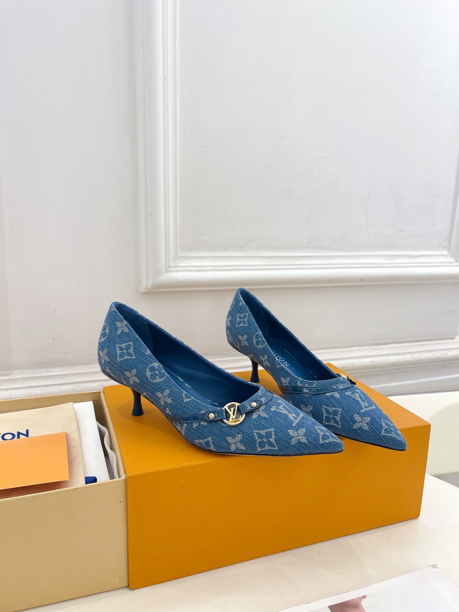 루이비통 25 뉴 프리미엄 키높이 단화 하드탑