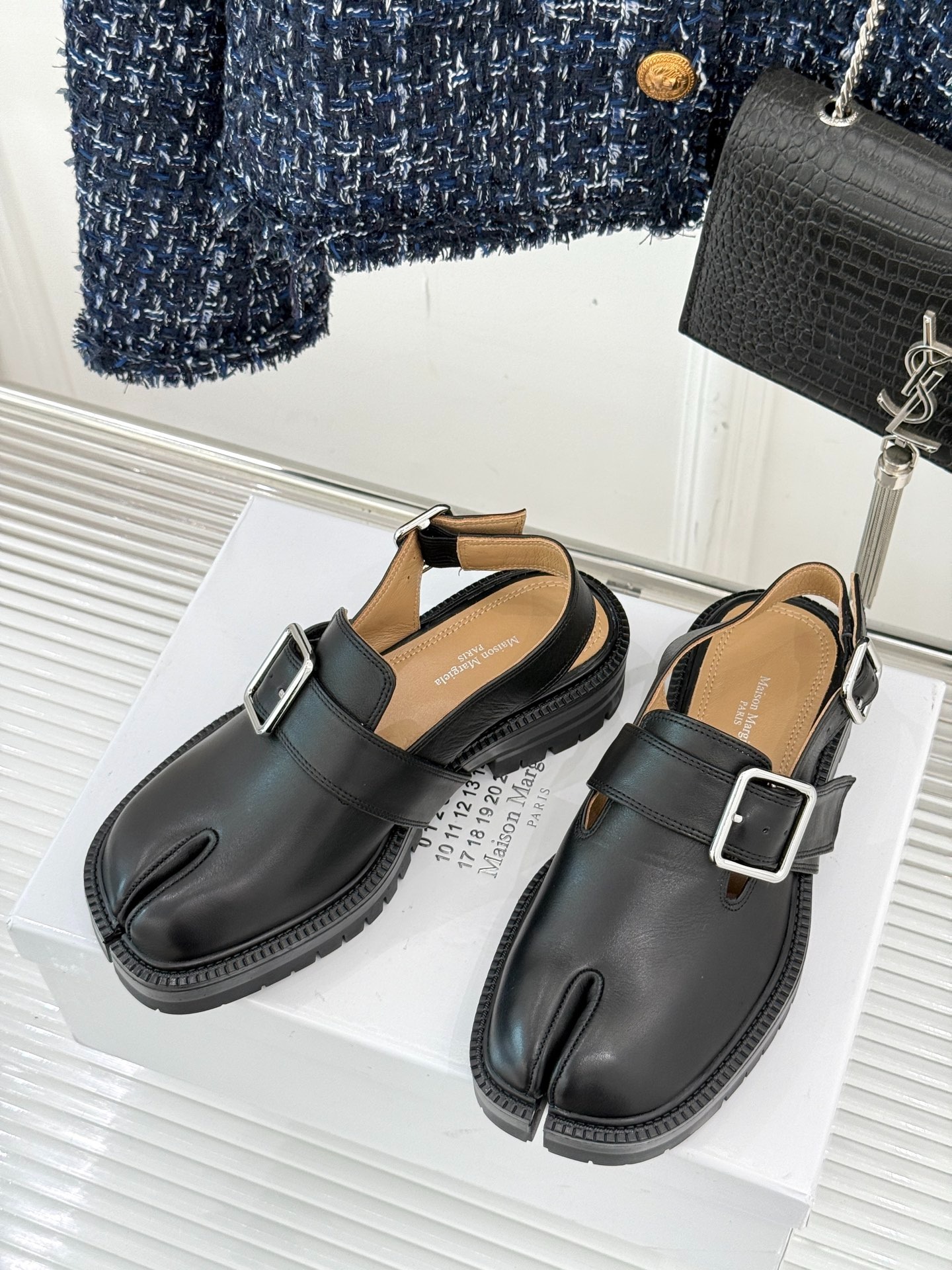 메종마르지엘라 앤티크 T스트랩 조리샌들