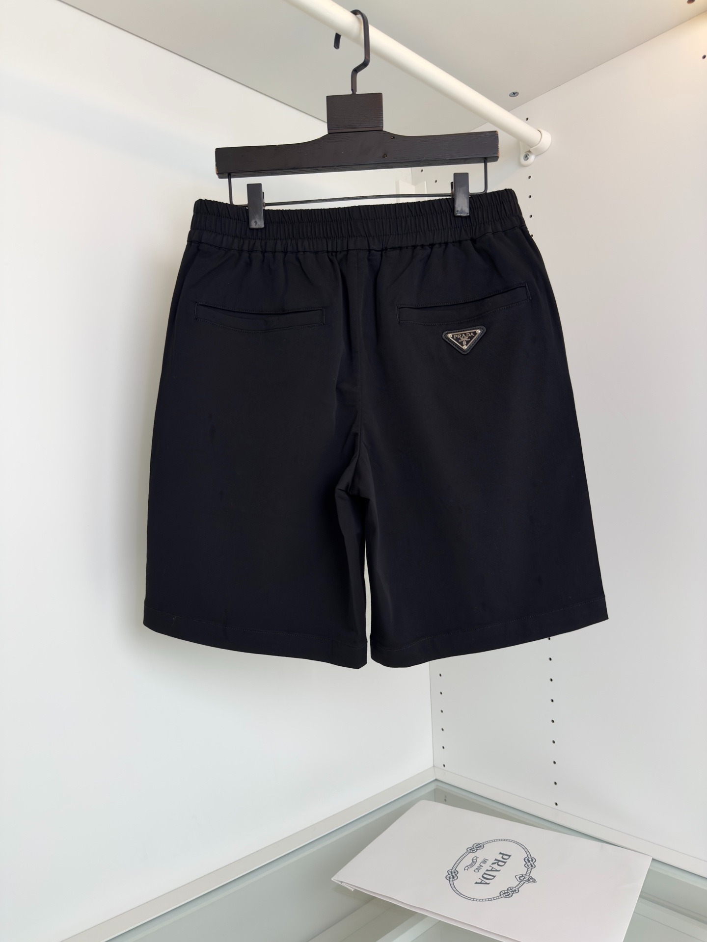 프라다 2025 여름 실크 코튼 캐주얼 반바지