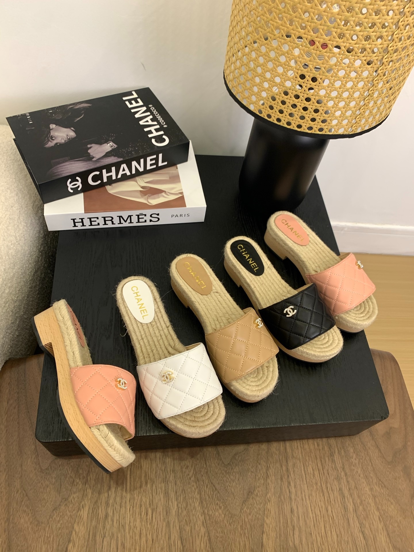 샤넬 25 신상 통굽 슬리퍼