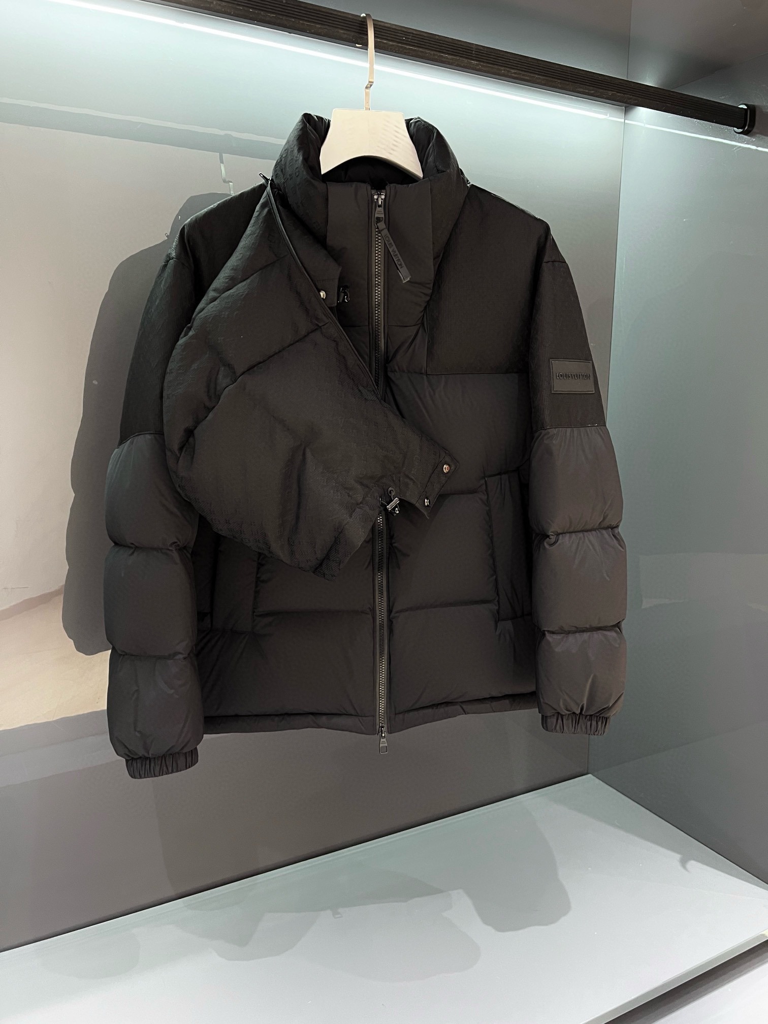 루이비통 다운 블루종 신상 패딩