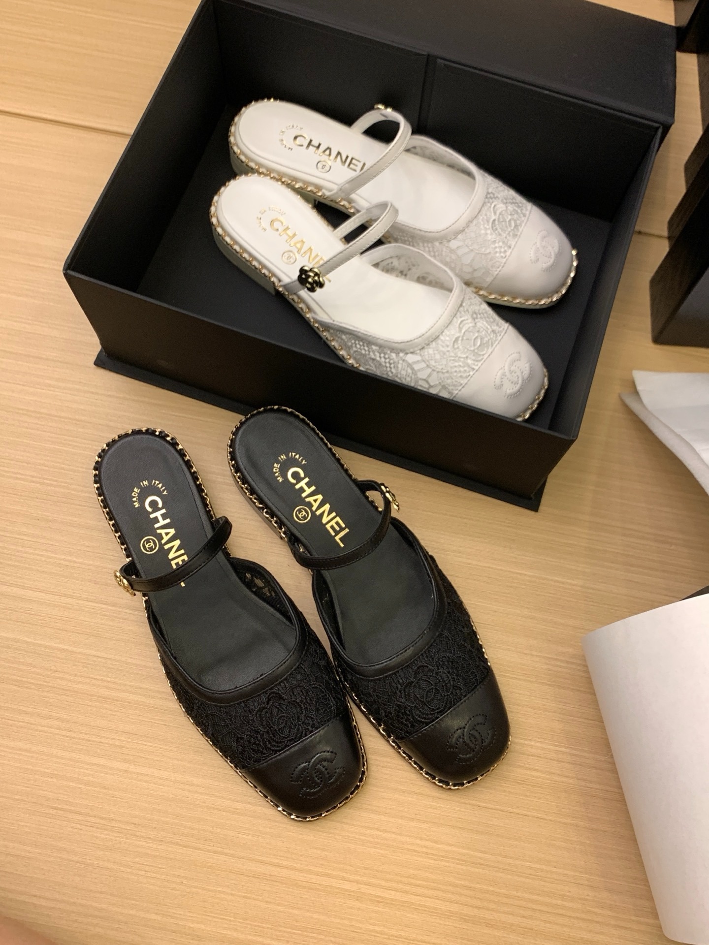 샤넬 25 신상 플랫 체인 슬리퍼