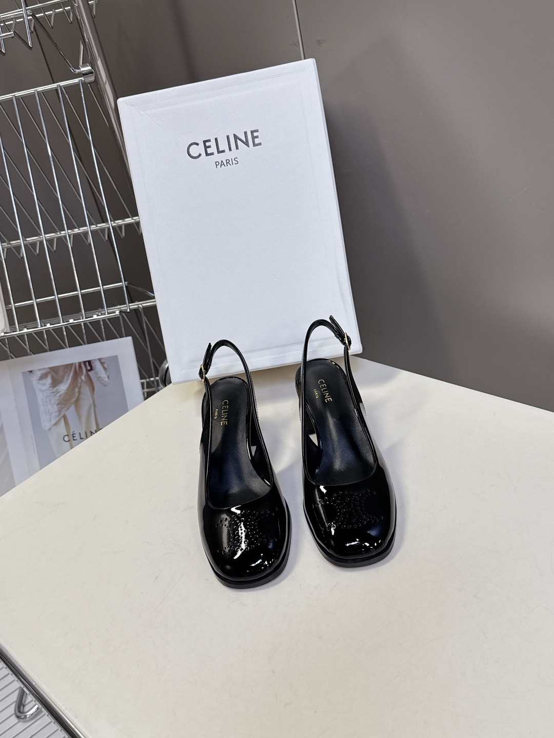 셀린느 신상 오픈토 힐