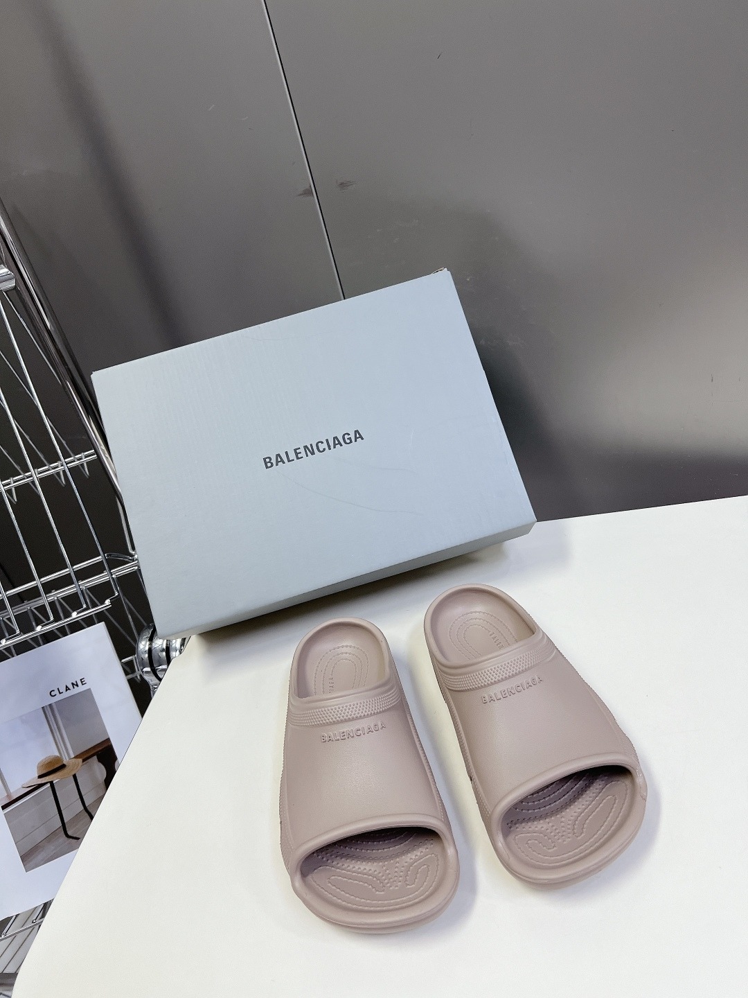 발렌시아가 봄여름 커플 슬리퍼