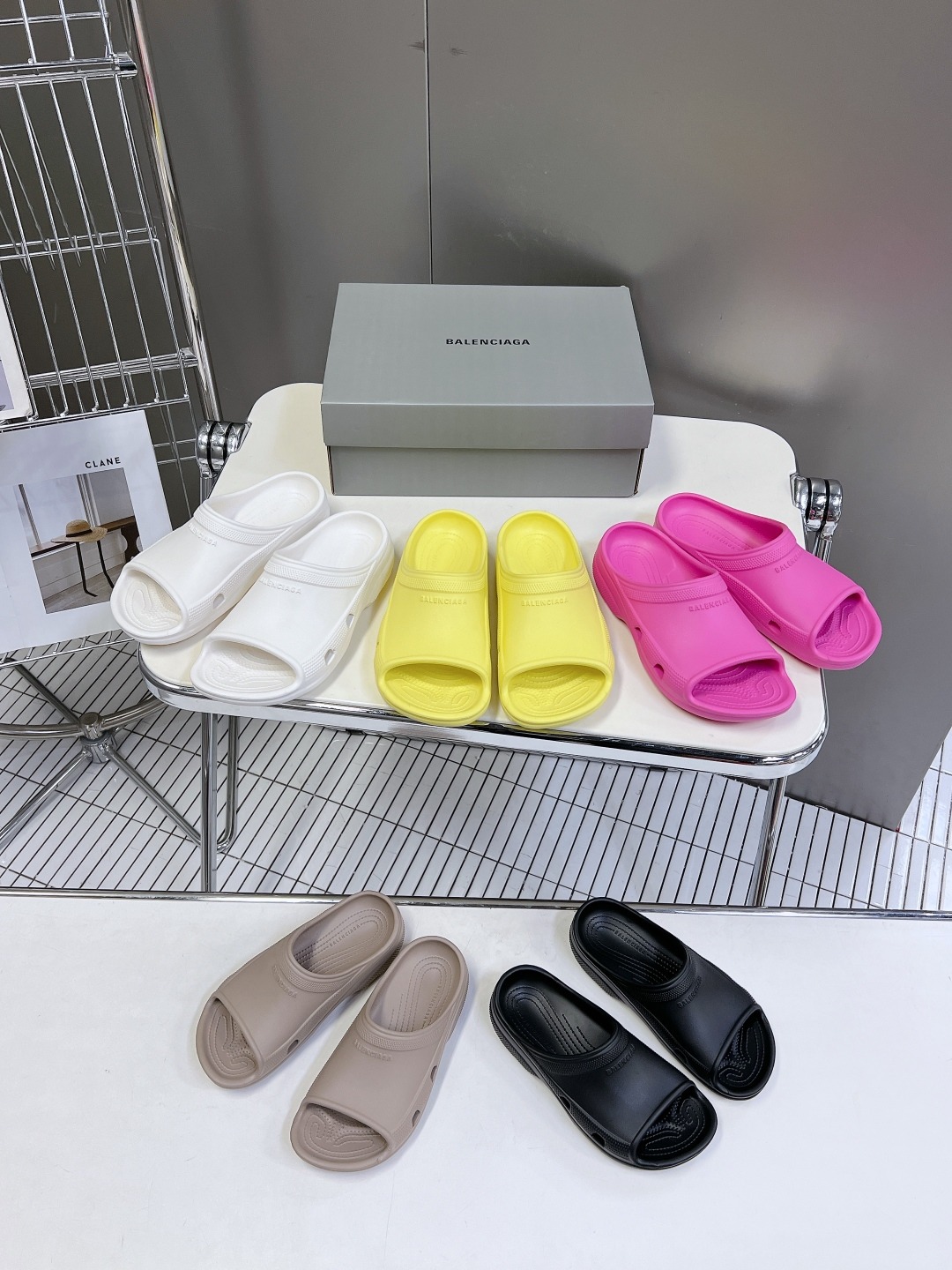 발렌시아가 봄여름 커플 슬리퍼