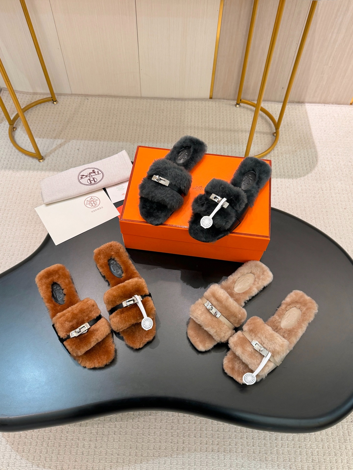 에르메스 25 가을 겨울 신상 켈리 털 슬리퍼