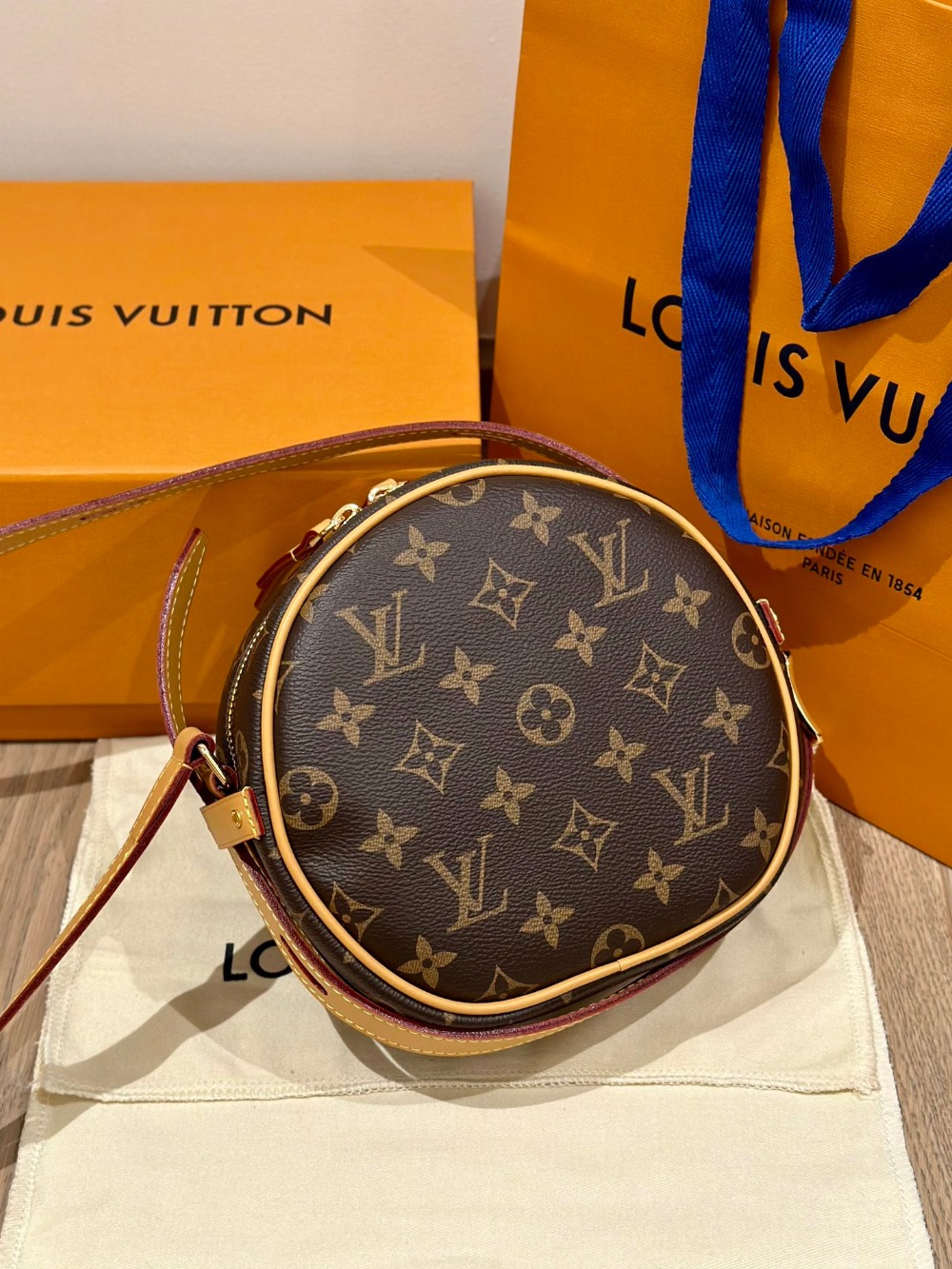 루이비* 부아뜨 샤포 수플 PM 