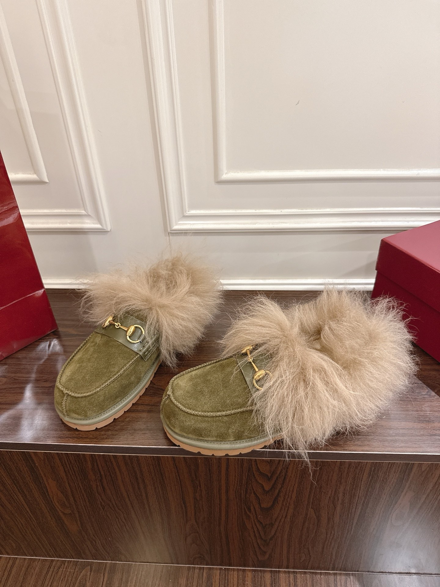 구찌 신상 양털 로퍼