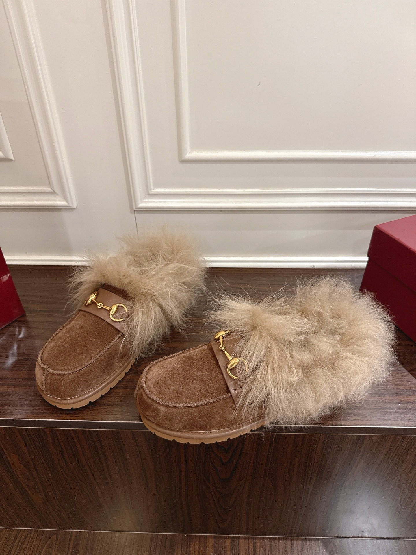 구찌 신상 양털 로퍼