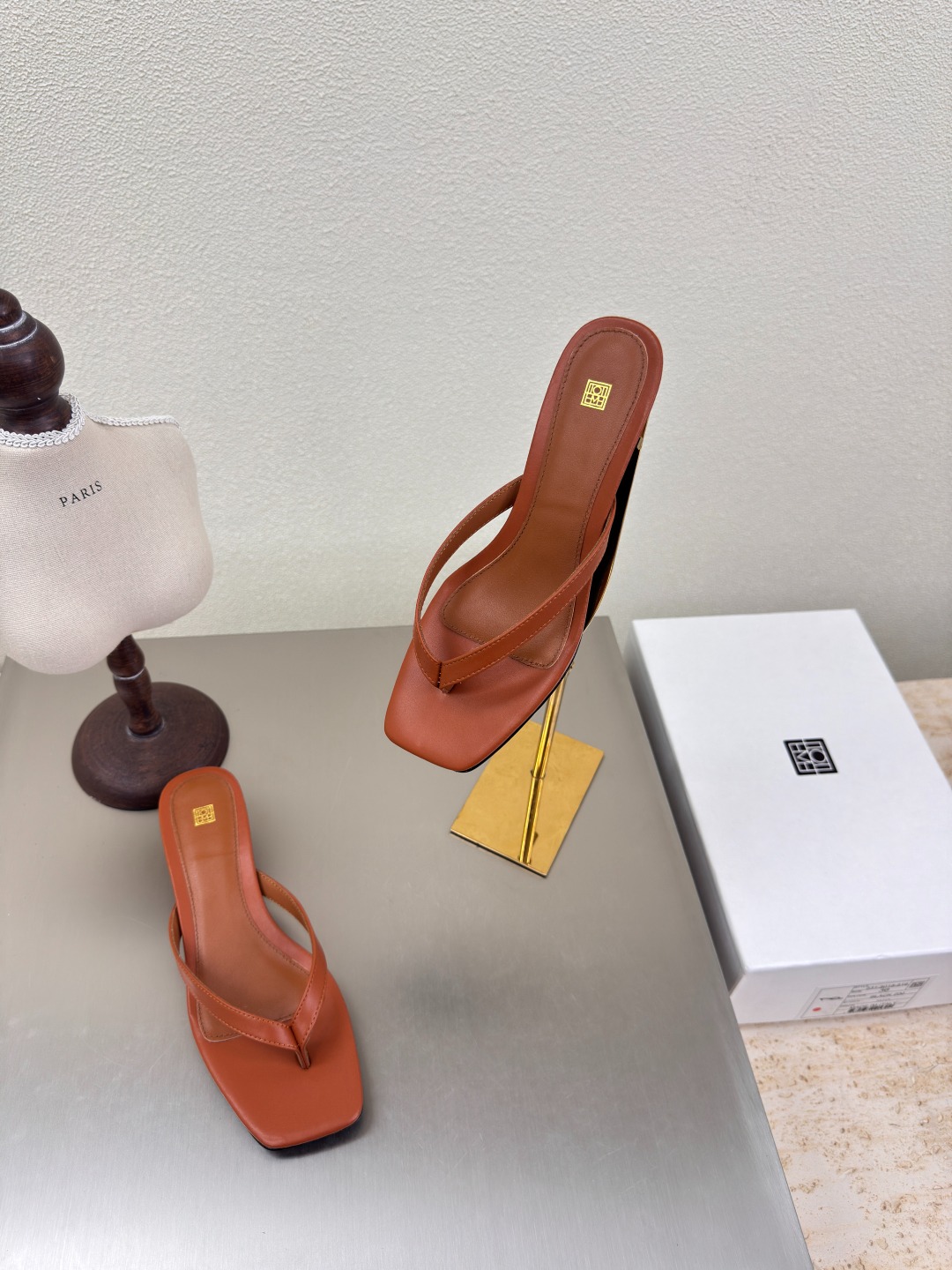 토즈 플립 플랍 힐 샌들