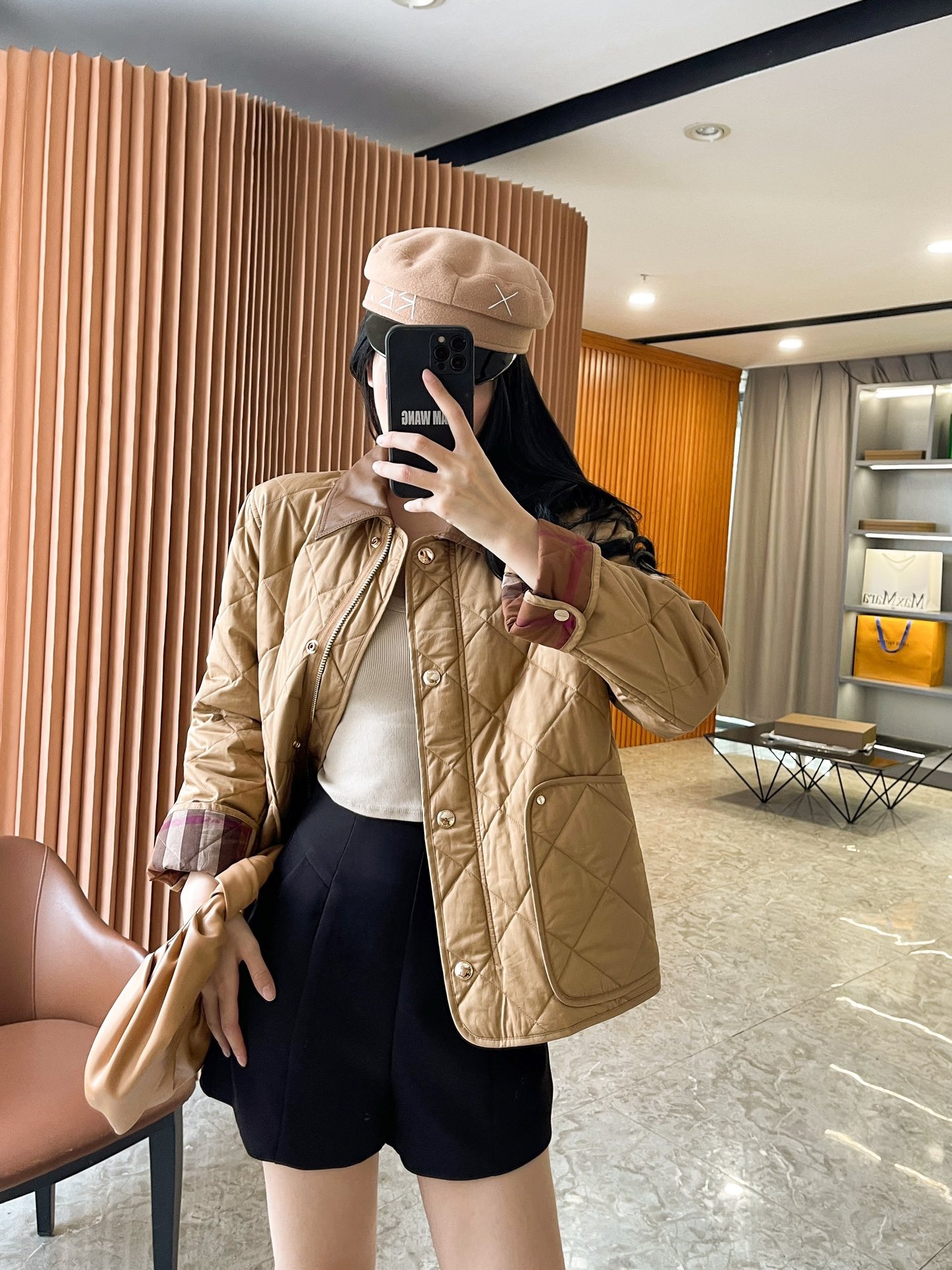 버버리 가죽 카라 패딩 점퍼