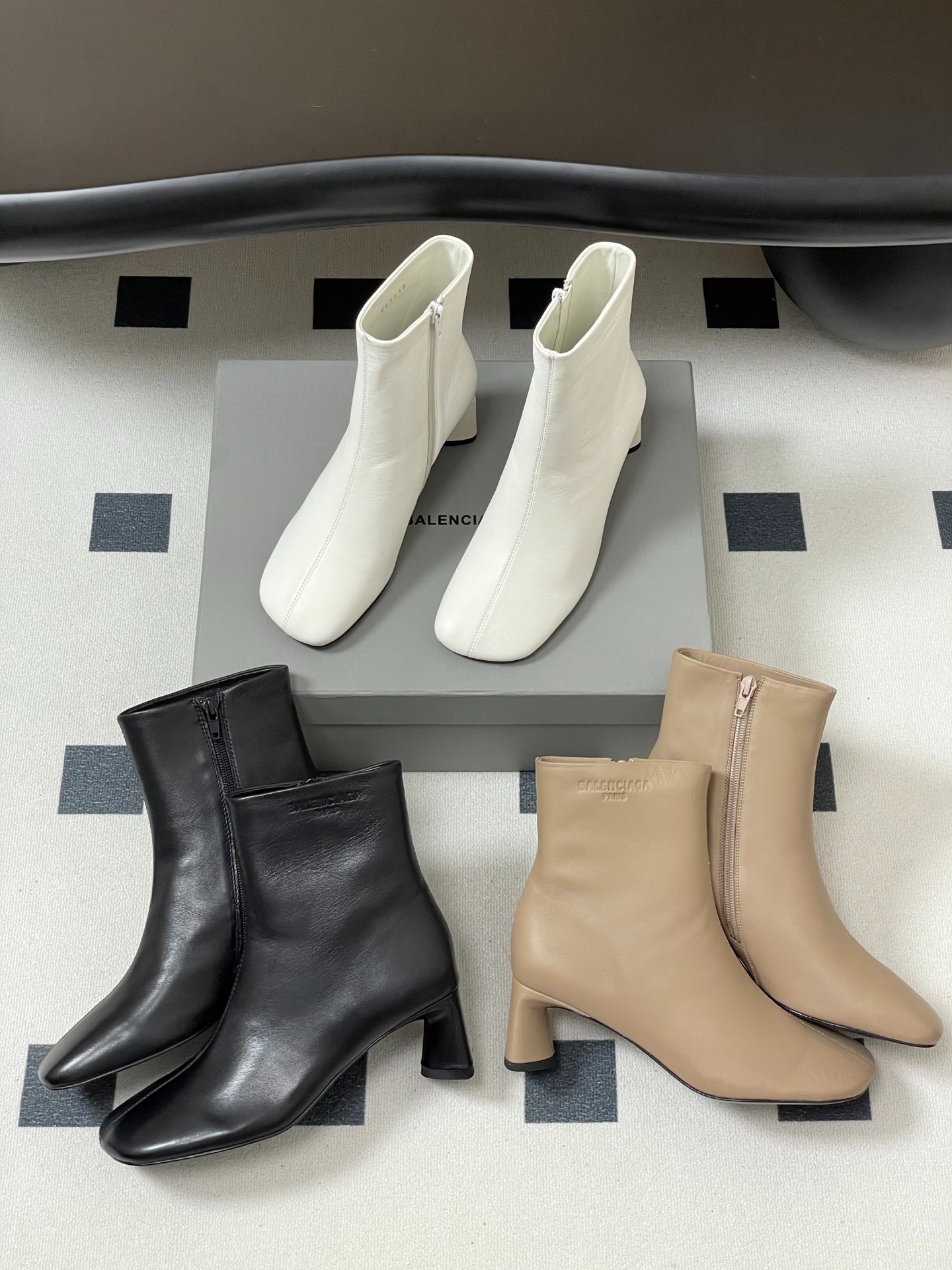 발렌시아가 25s 신상 앵클부츠