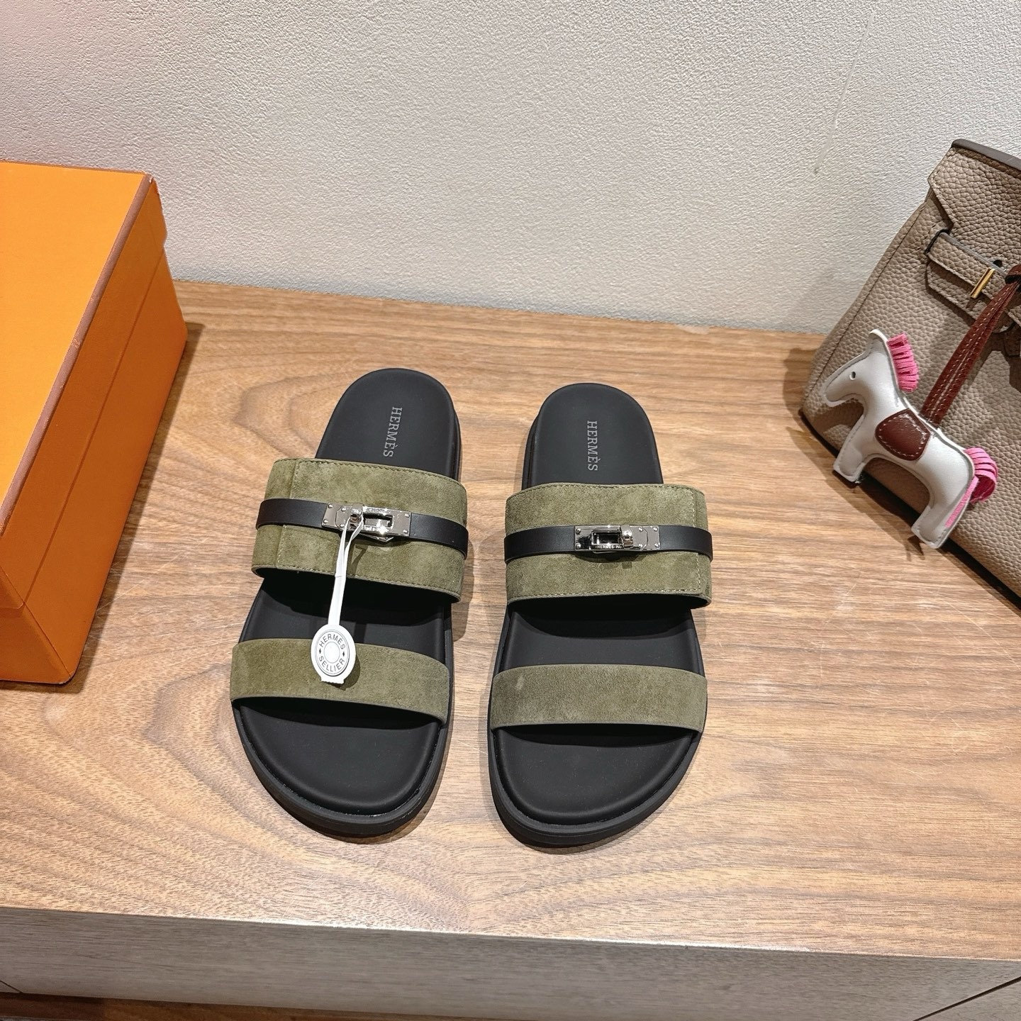 에르메스 25 신상 남자 슬리퍼