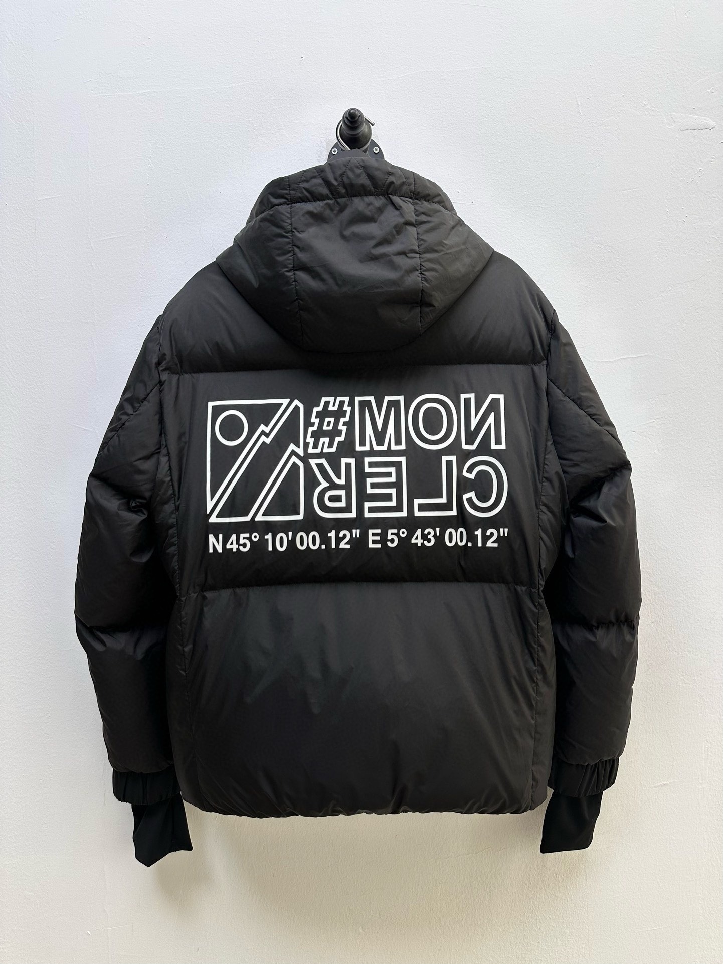 몽클레어 스키 시리즈 다운 점퍼