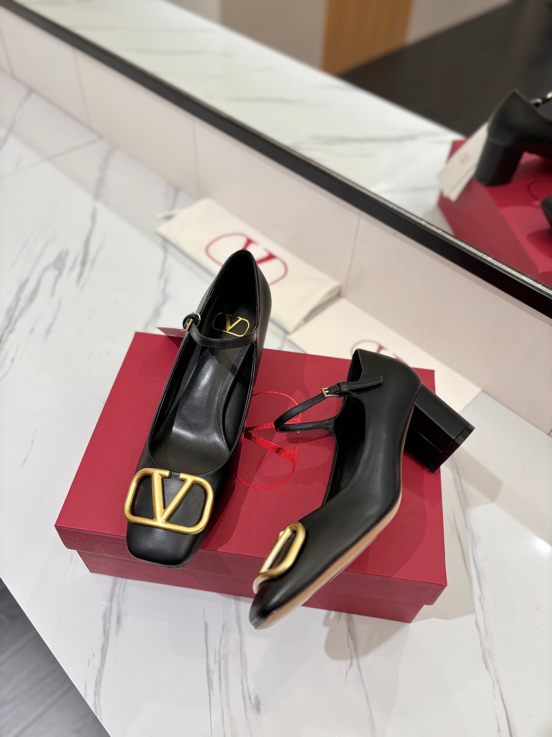 발렌티노 2025ss 신상품 메리제인 단화