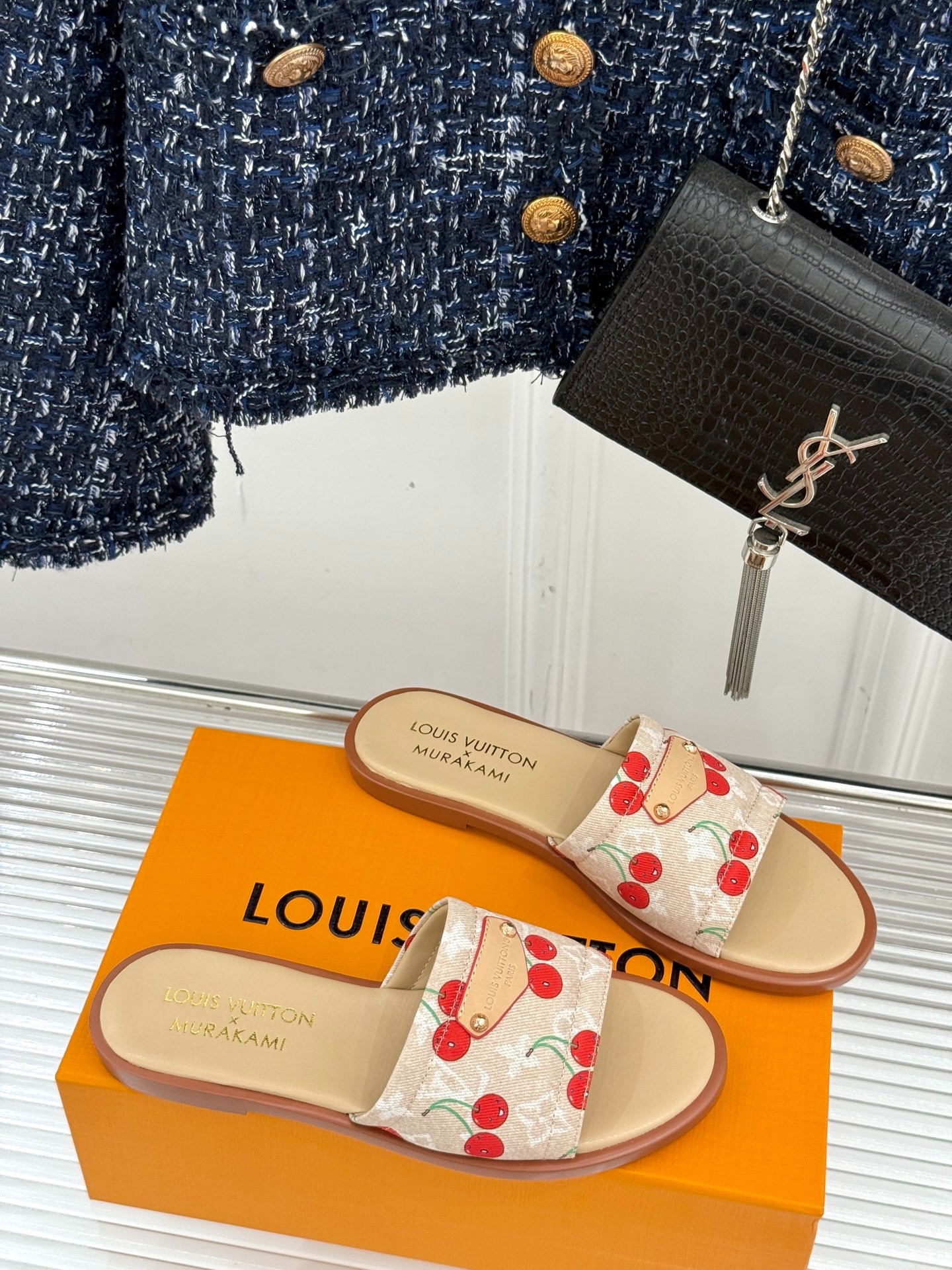 루이비통 25ss 신상 체리 힐 슬리퍼