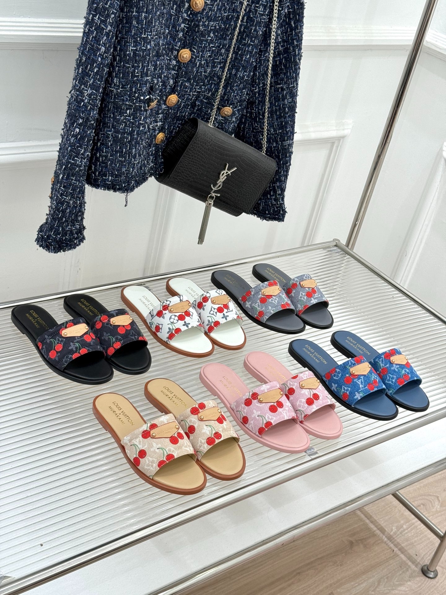 루이비통 25ss 신상 체리 힐 슬리퍼