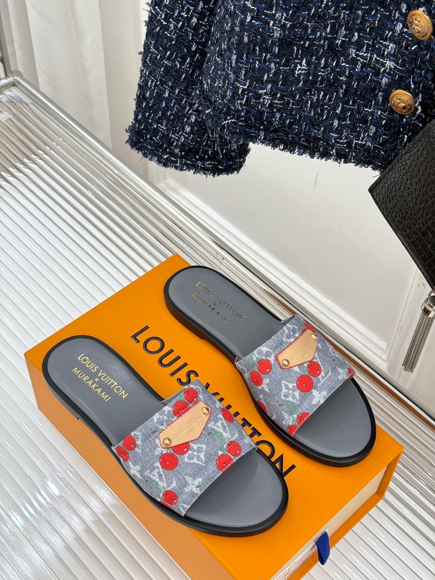 루이비통 25ss 신상 체리 힐 슬리퍼