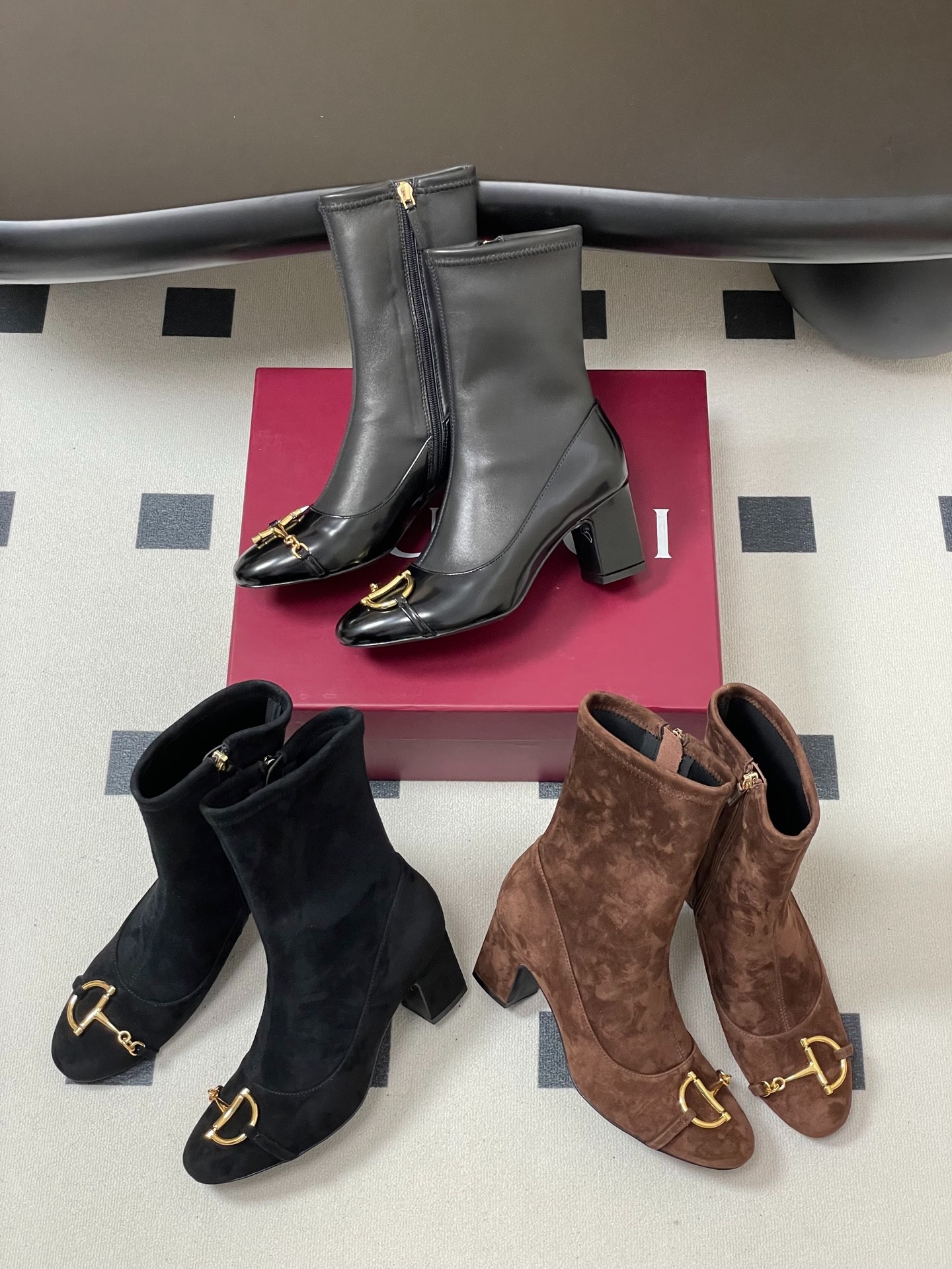 구찌 25Ss 신상 하프 버클 앵클부츠