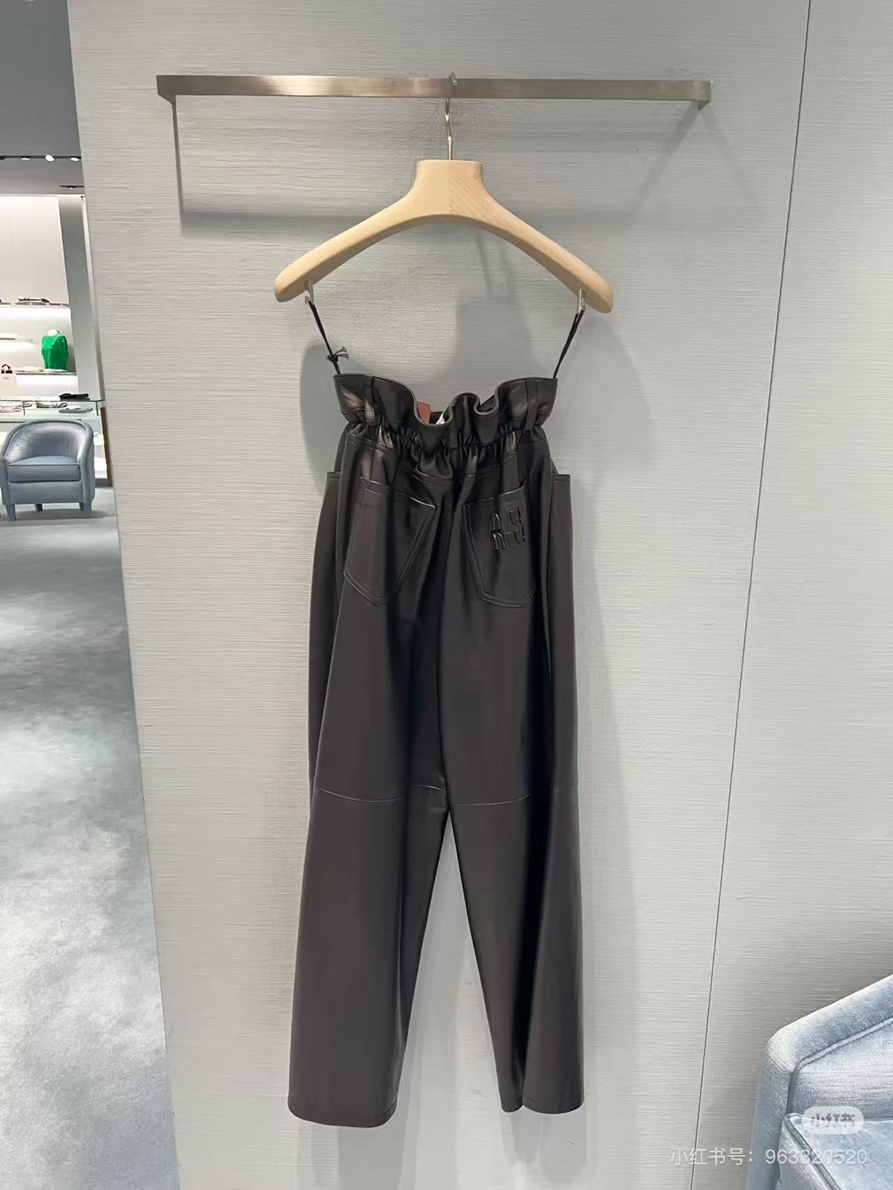 로에베 25 신상 양가죽 와이드 팬츠