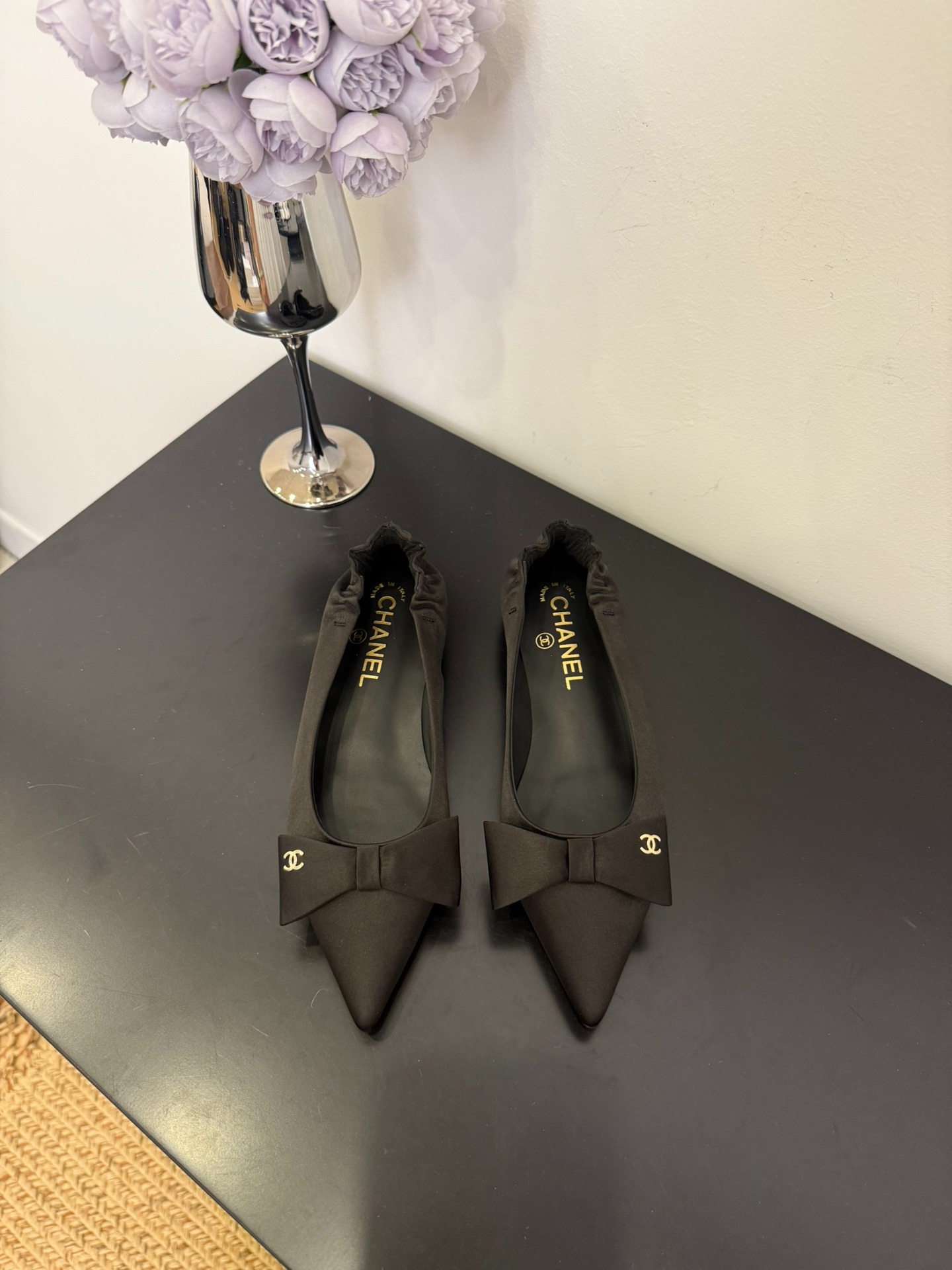 샤넬 25 신상 스틸레토 플랫