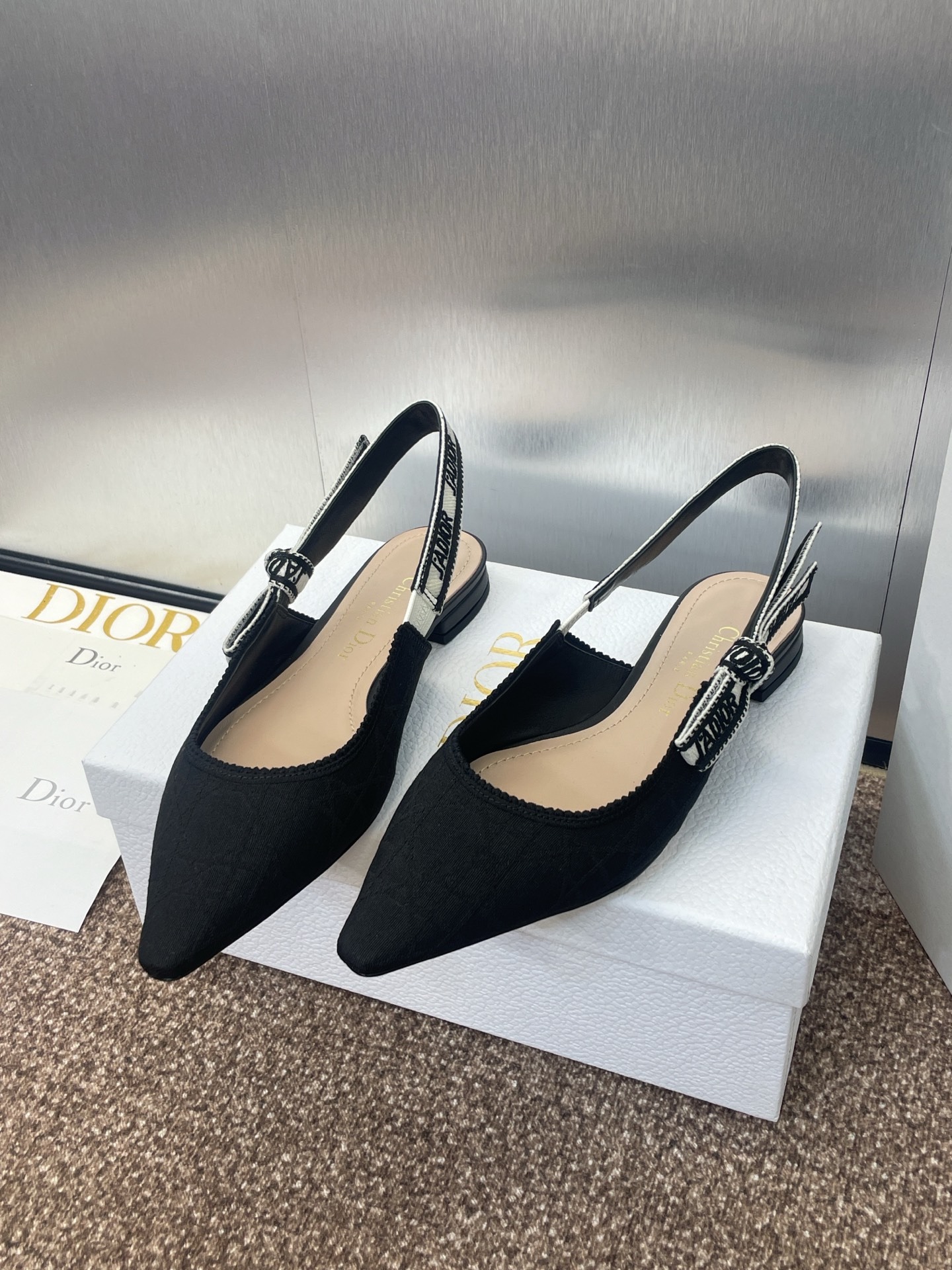 디올 스트랩 백 샌들