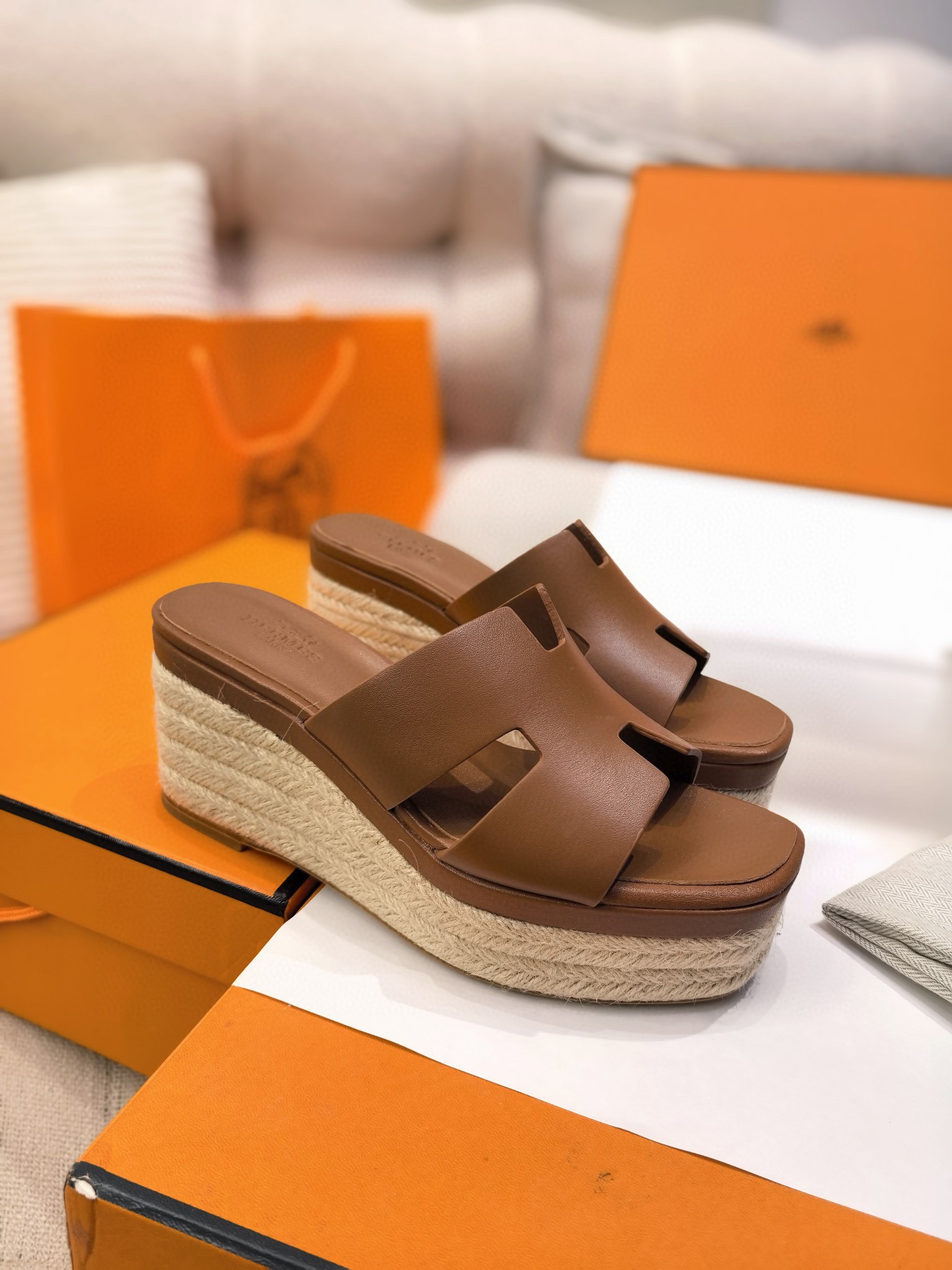 에르메스 2025 봄여름 헤링본 슬리퍼